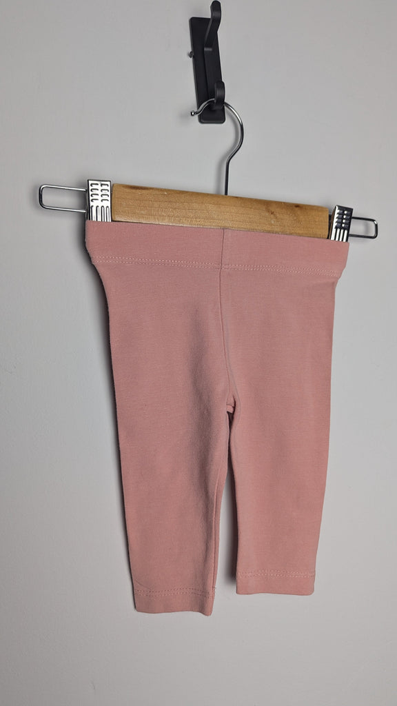 Nutmeg Plain Pink Leggings - Girls 0-3 Months Little Ones Preloved Used, Preloved, Preworn & Second Hand Baby, Kids & Children's Clothing UK Online. Cheap affordable. Brands including Next, Joules, Nutmeg Morrisons, TU, F&F, H&M.