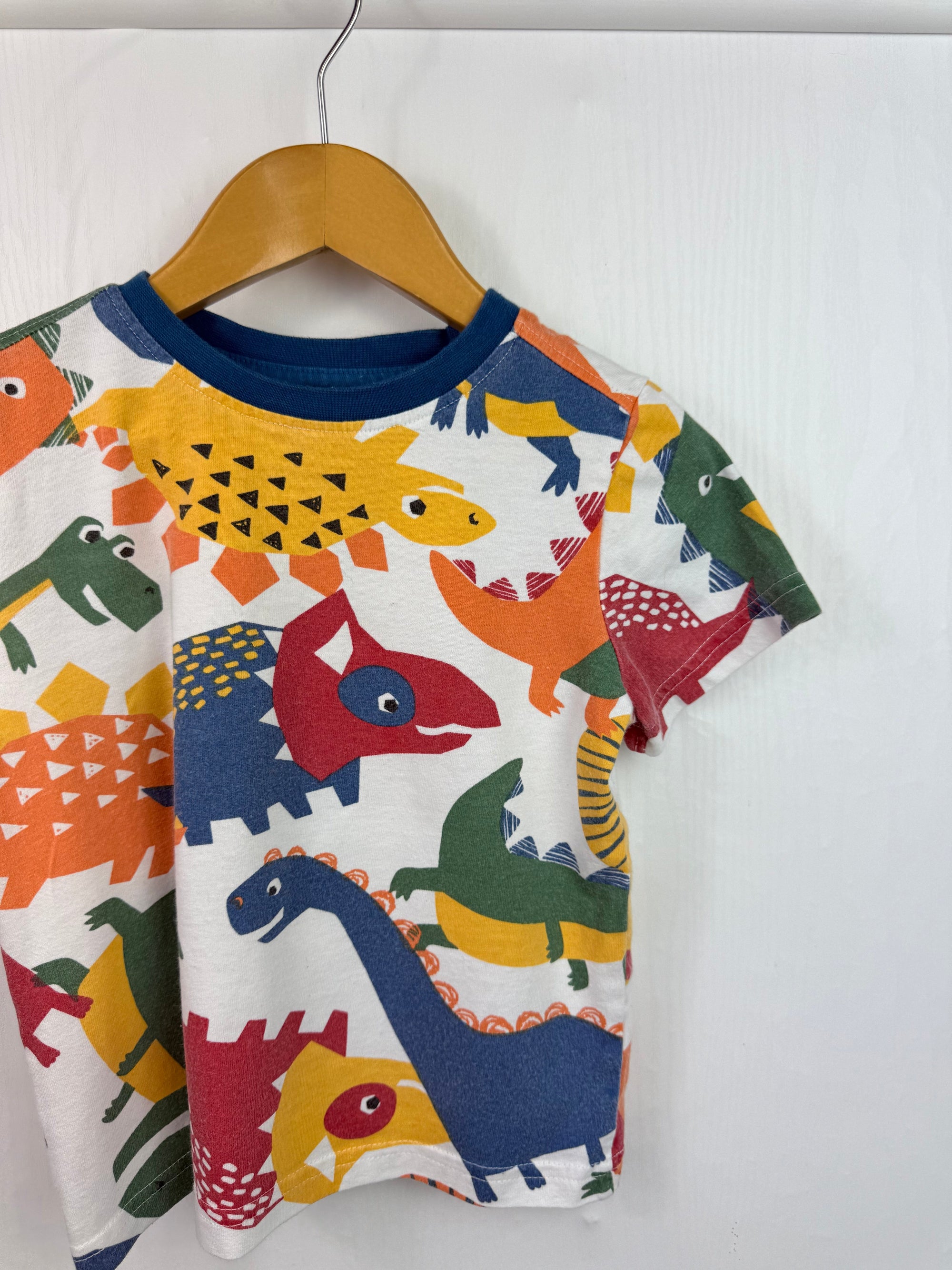 Nutmeg Short Sleeve Top - Boys 18 - 24 Months - Little Ones Preloved. Second Hand Children's & Preloved Baby, Kids, Girls & Boys Clothes. UK online