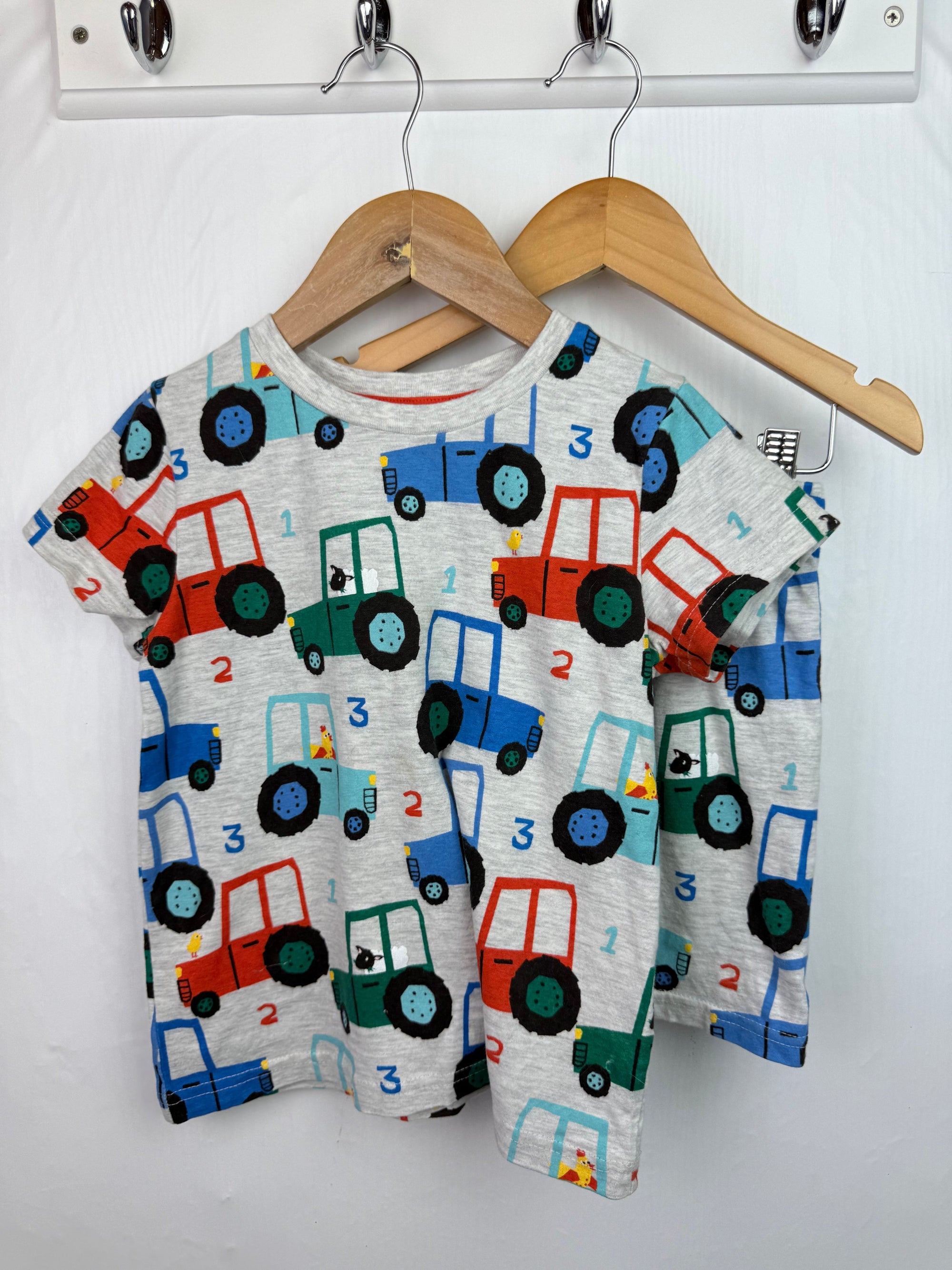 Nutmeg Top & Shorts Set - Boys 5 - 6 Years - Little Ones Preloved. Second Hand Children's & Preloved Baby, Kids, Girls & Boys Clothes. UK online