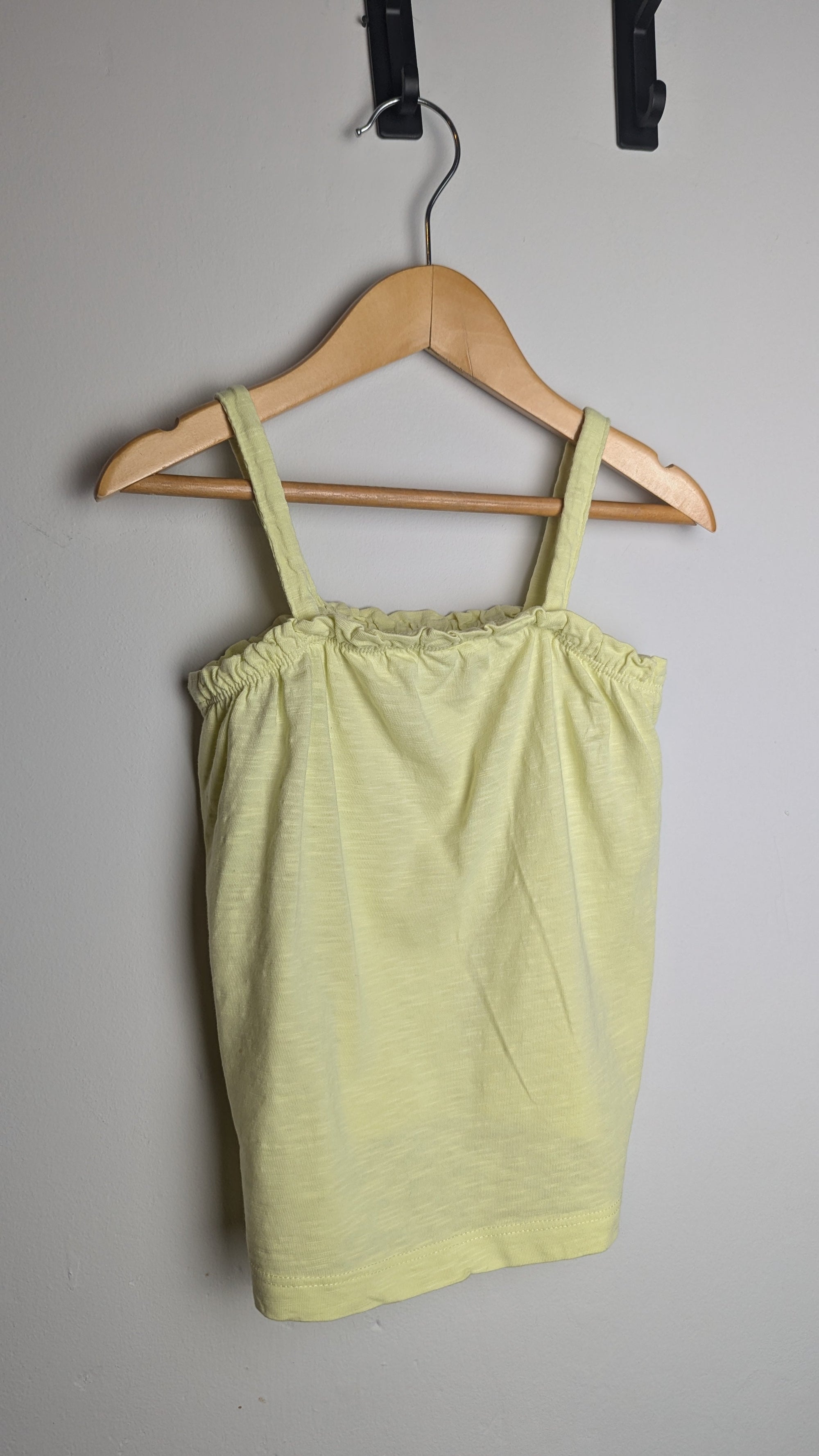 Nutmeg Yellow Sleeveless Top - Girls 3 - 4 Years - Little Ones Preloved. Second Hand Children's & Preloved Baby, Kids, Girls & Boys Clothes. UK online