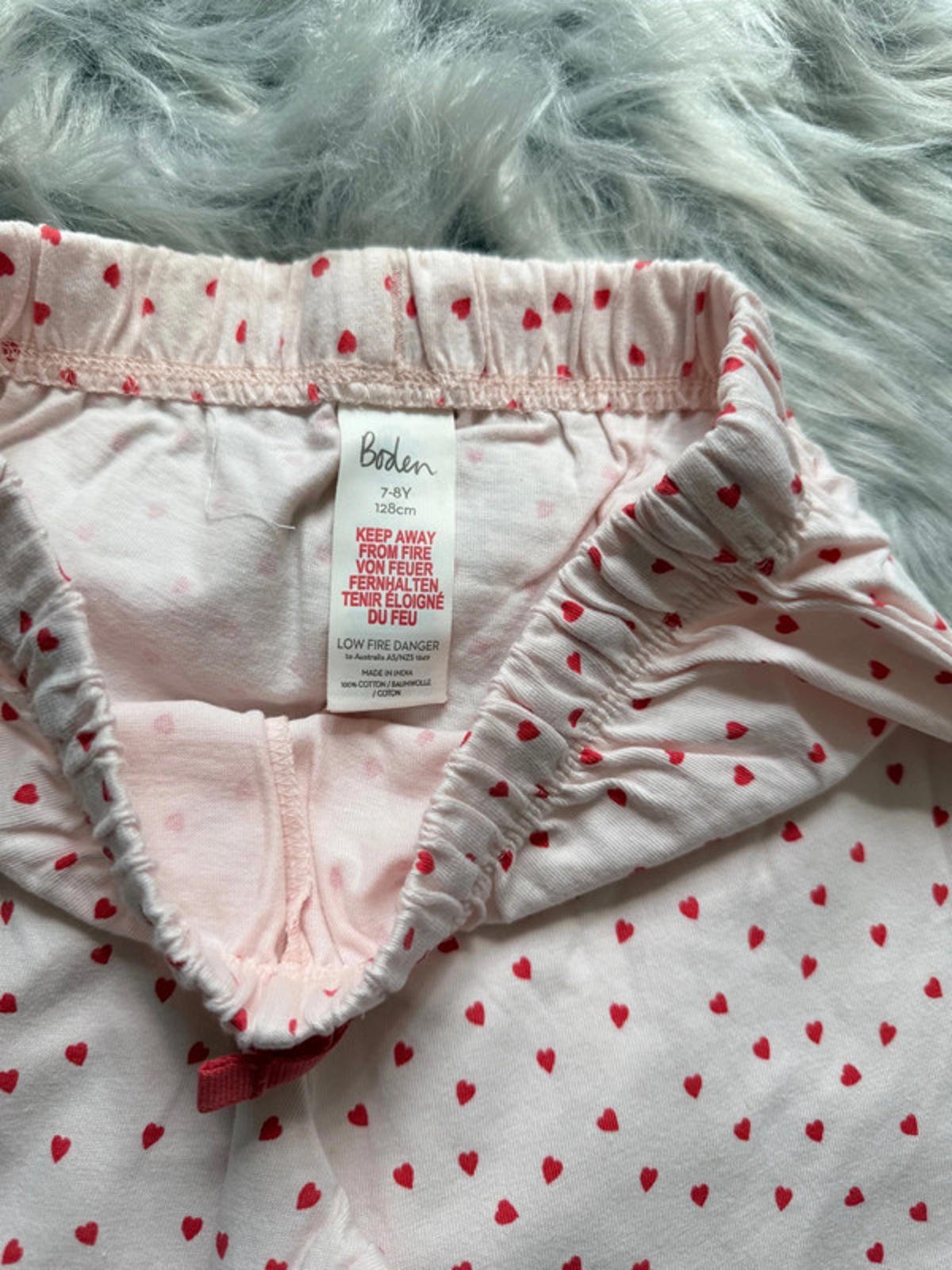 Nwot’s Boden Pink Heart Cropped Lounge Bottoms - Girls 7 - 8 Years - Little Ones Preloved. Second Hand Children's & Preloved Baby, Kids, Girls & Boys Clothes. UK online