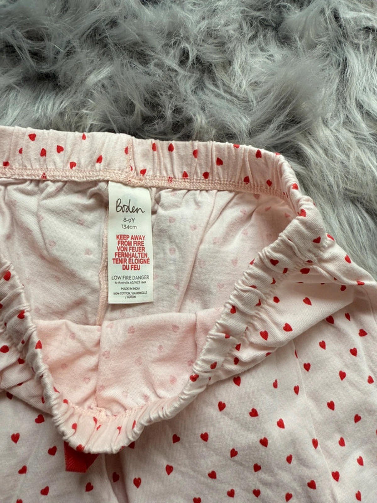 Nwot’s Boden Pink Heart Cropped Lounge Bottoms - Girls 8 - 9 Years - Little Ones Preloved. Second Hand Children's & Preloved Baby, Kids, Girls & Boys Clothes. UK online
