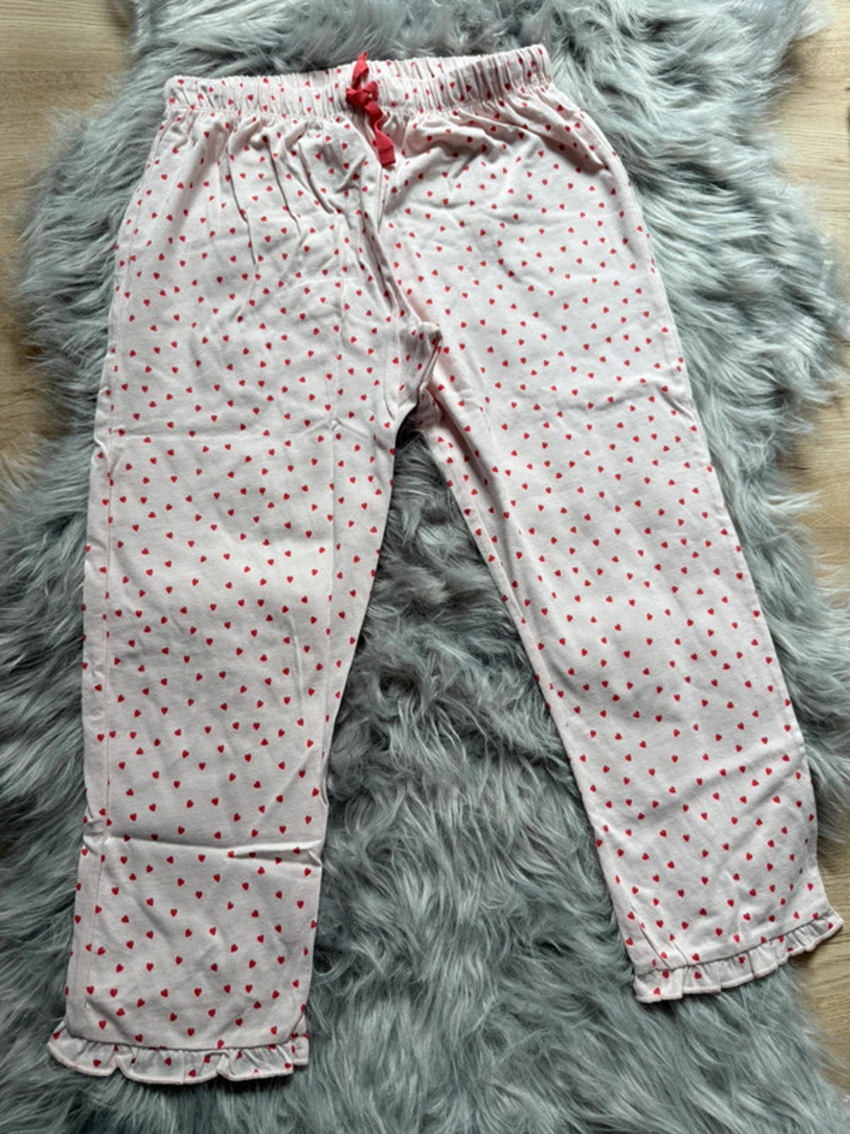 Nwot’s Boden Pink & Red Heart Cropped Lounge Bottoms - Girls 11 - 12 Years - Little Ones Preloved. Second Hand Children's & Preloved Baby, Kids, Girls & Boys Clothes. UK online