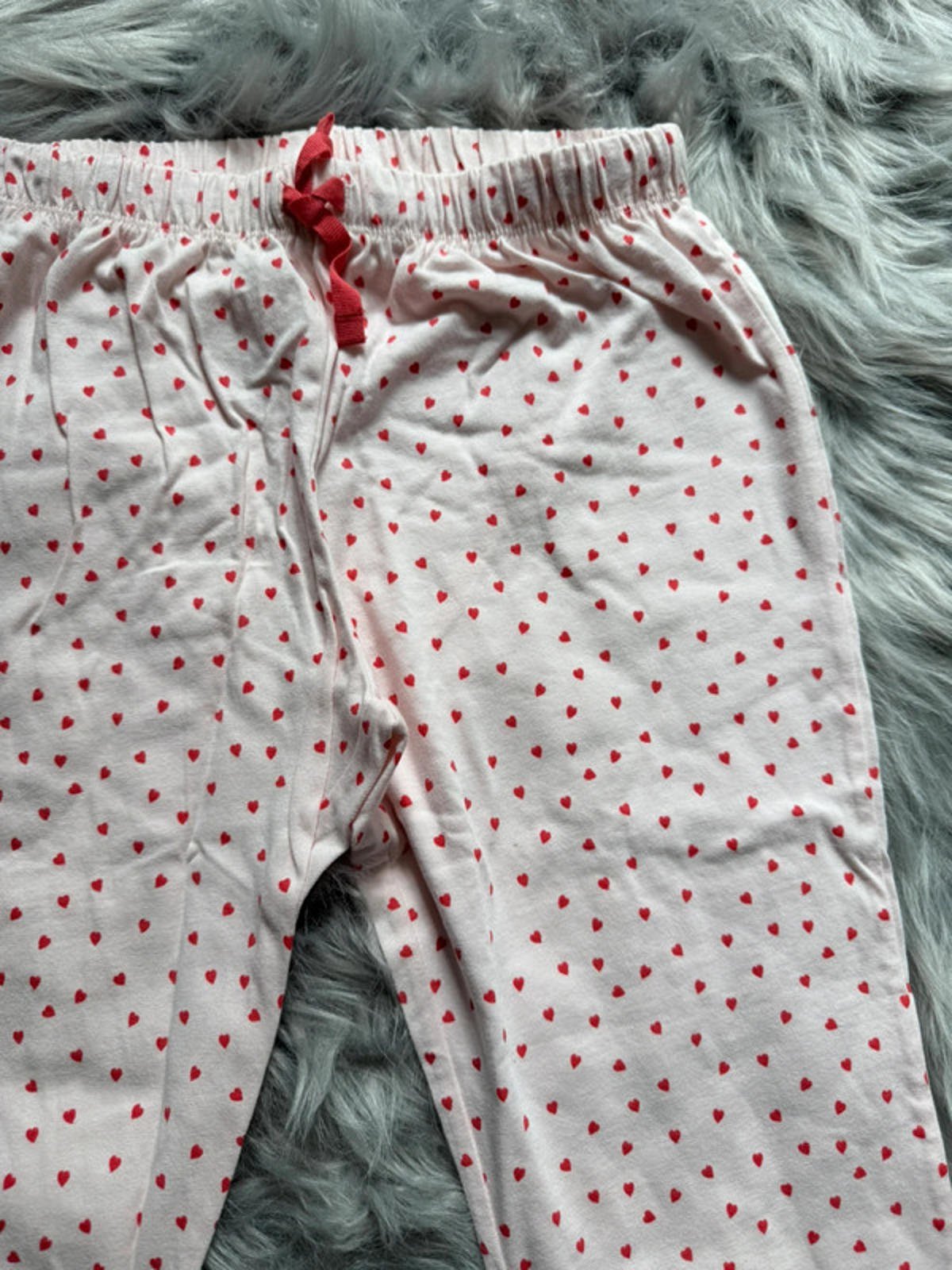 Nwot’s Boden Pink & Red Heart Cropped Lounge Bottoms - Girls 11 - 12 Years - Little Ones Preloved. Second Hand Children's & Preloved Baby, Kids, Girls & Boys Clothes. UK online