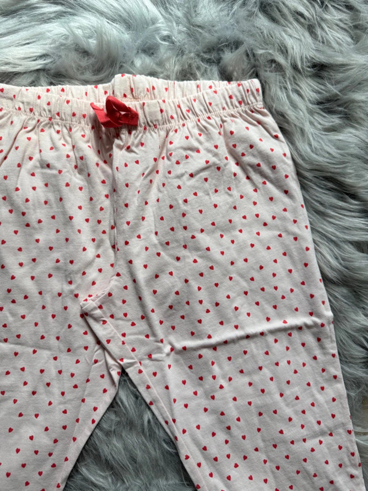 Nwot’s Boden Pink & Red Heart Cropped Lounge Bottoms - Girls 9 - 10 Years - Little Ones Preloved. Second Hand Children's & Preloved Baby, Kids, Girls & Boys Clothes. UK online