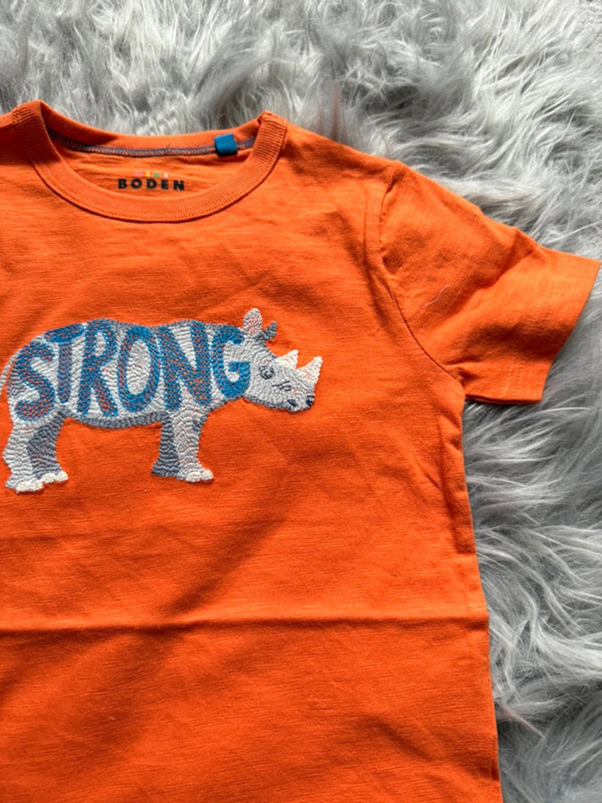Nwot’s Boden Superstitch Rhino Top - Boys 4 - 5 Years - Little Ones Preloved. Second Hand Children's & Preloved Baby, Kids, Girls & Boys Clothes. UK online