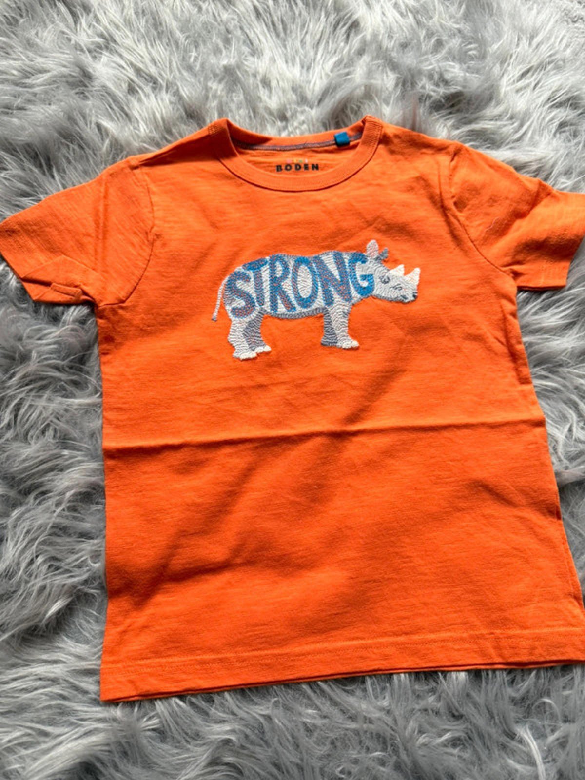 Nwot’s Boden Superstitch Rhino Top - Boys 4 - 5 Years - Little Ones Preloved. Second Hand Children's & Preloved Baby, Kids, Girls & Boys Clothes. UK online