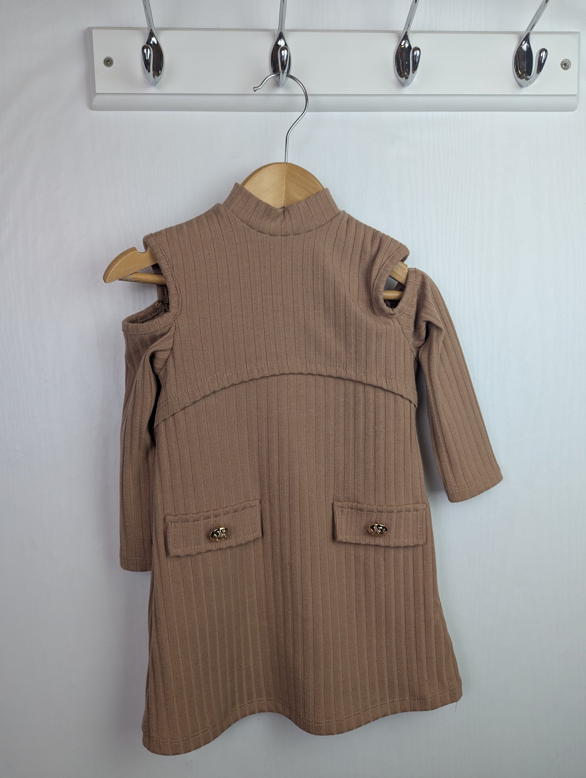 NWOT's Brown Cold Shoulder Dress - Girls 18 - 24 Months - Little Ones Preloved. Second Hand Children's & Preloved Baby, Kids, Girls & Boys Clothes. UK online