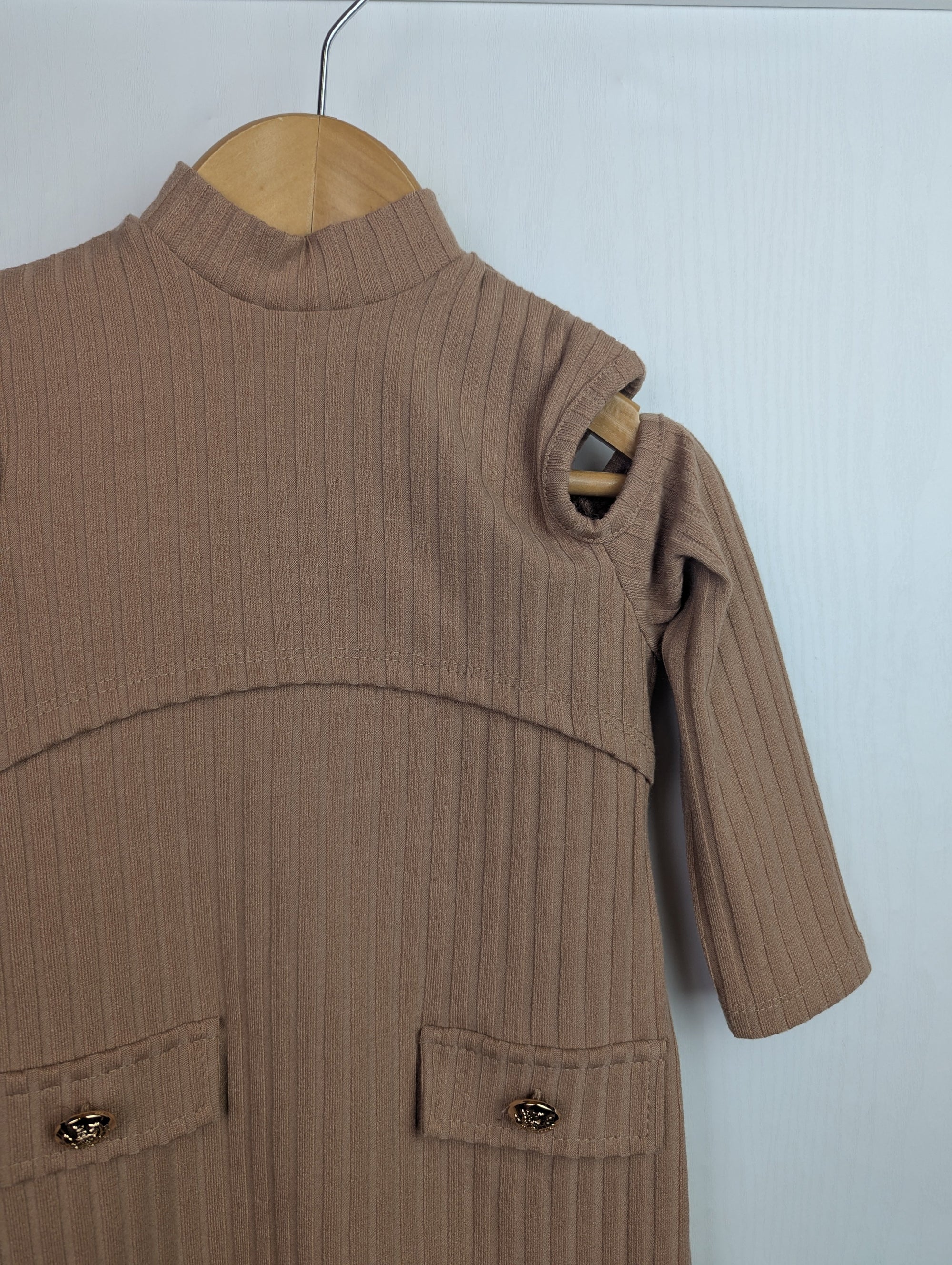 NWOT's Brown Cold Shoulder Dress - Girls 18 - 24 Months - Little Ones Preloved. Second Hand Children's & Preloved Baby, Kids, Girls & Boys Clothes. UK online