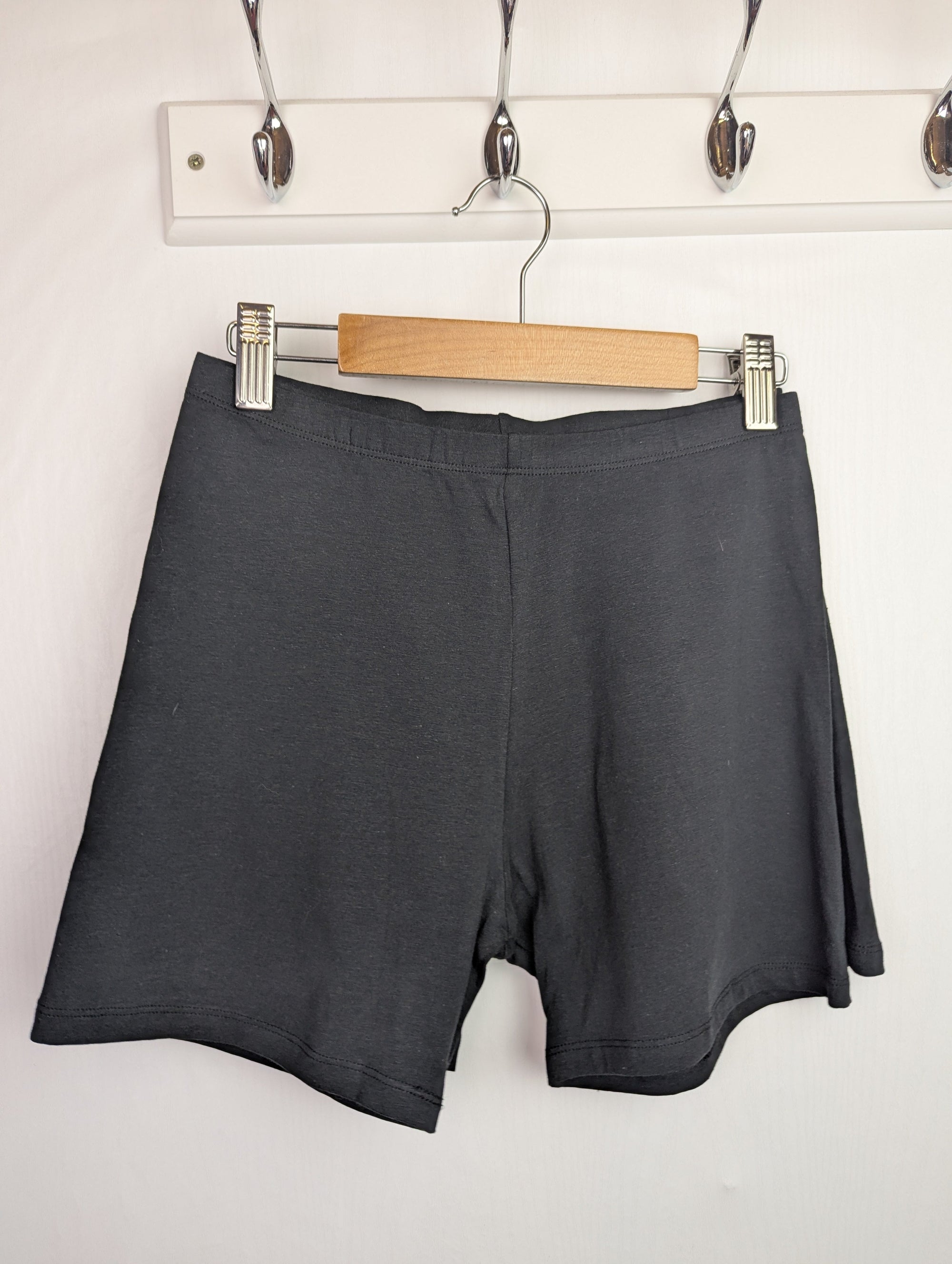 NWOT's F&F 2 - Pack Black Cycle Shorts - Girls 12 - 13 Years - Little Ones Preloved. Second Hand Children's & Preloved Baby, Kids, Girls & Boys Clothes. UK online