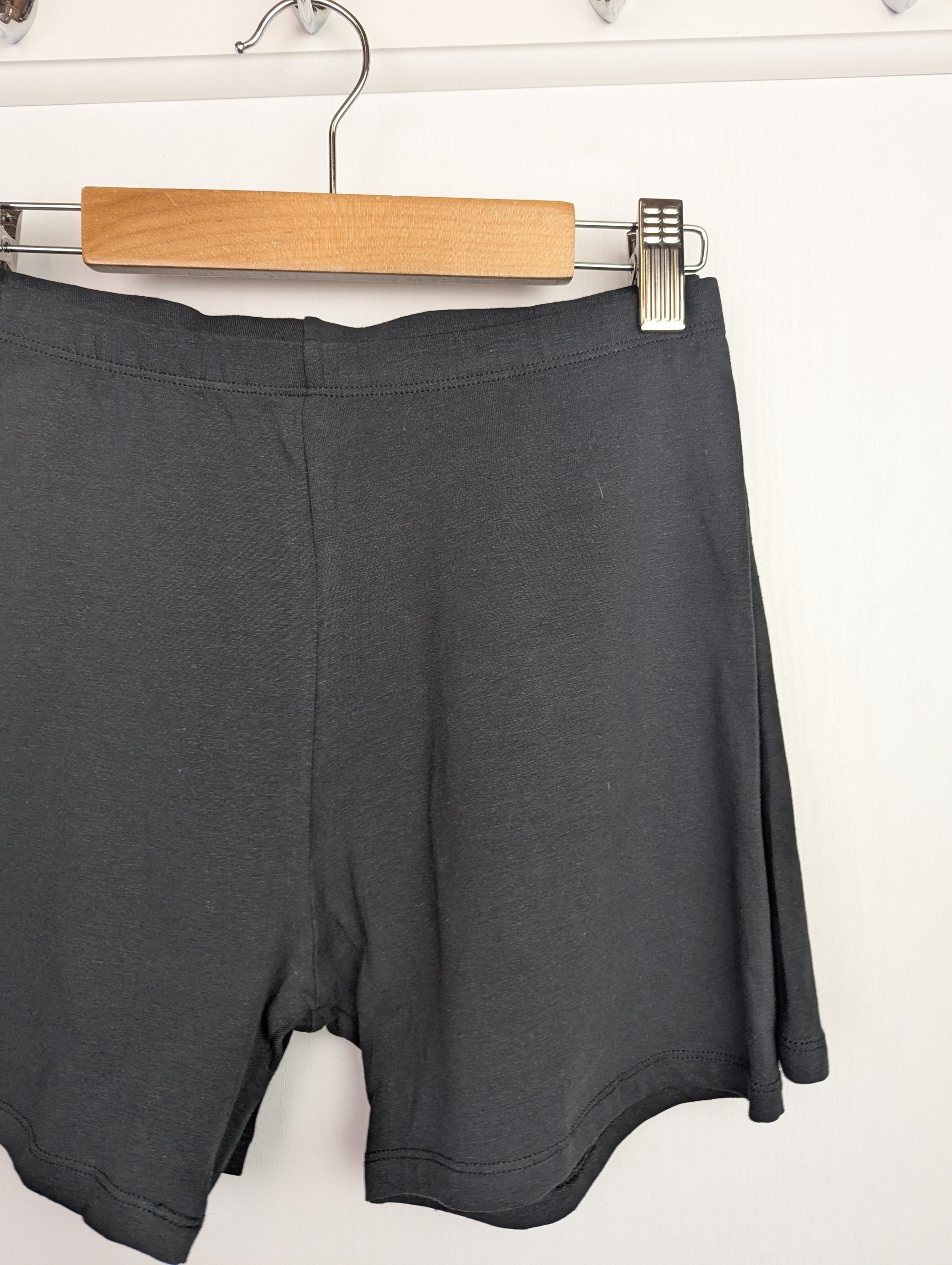 NWOT's F&F 2 - Pack Black Cycle Shorts - Girls 12 - 13 Years - Little Ones Preloved. Second Hand Children's & Preloved Baby, Kids, Girls & Boys Clothes. UK online
