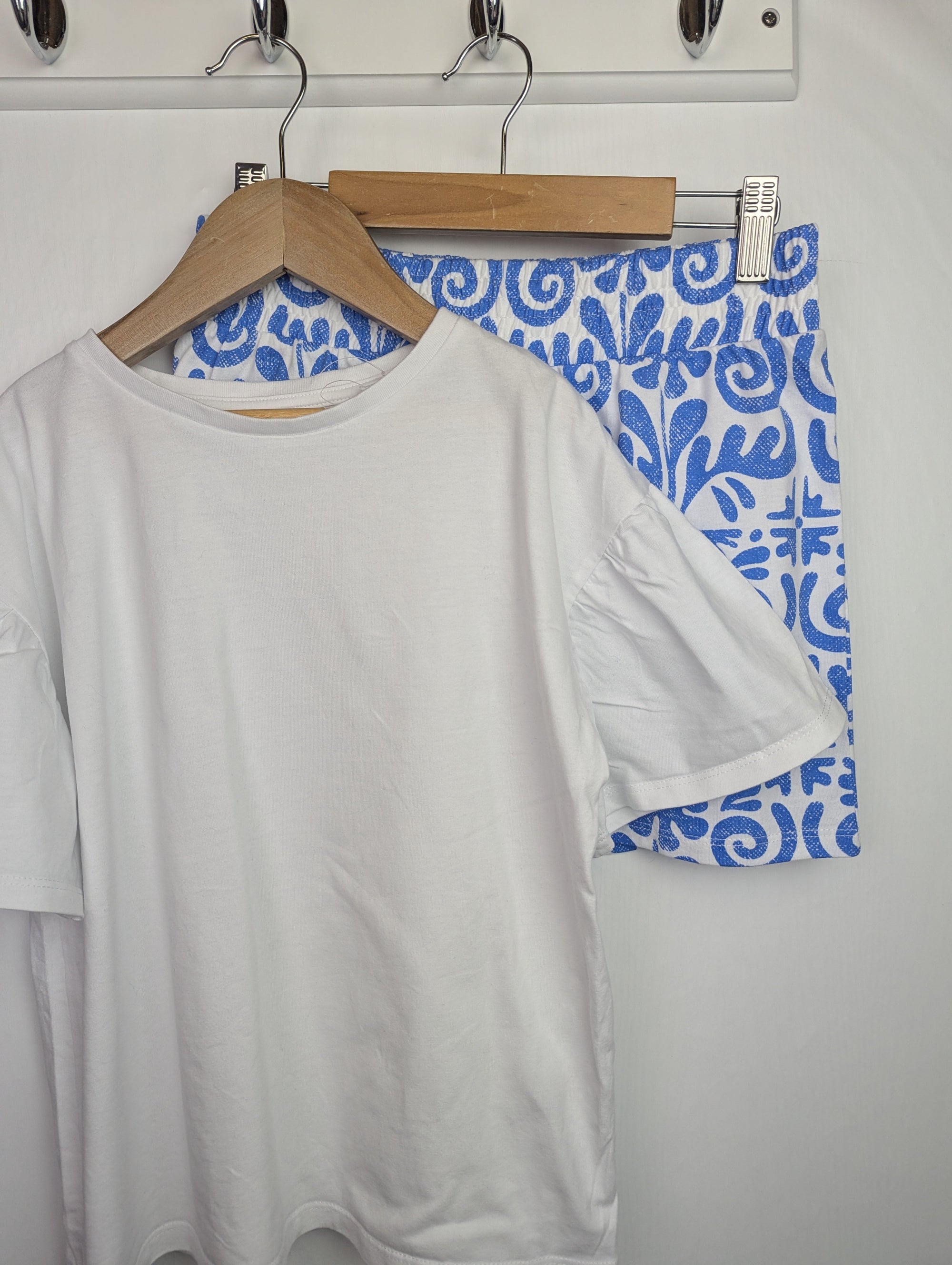 NWOT's George Top & Shorts Outfit - Girls 11 - 12 Years - Little Ones Preloved. Second Hand Children's & Preloved Baby, Kids, Girls & Boys Clothes. UK online