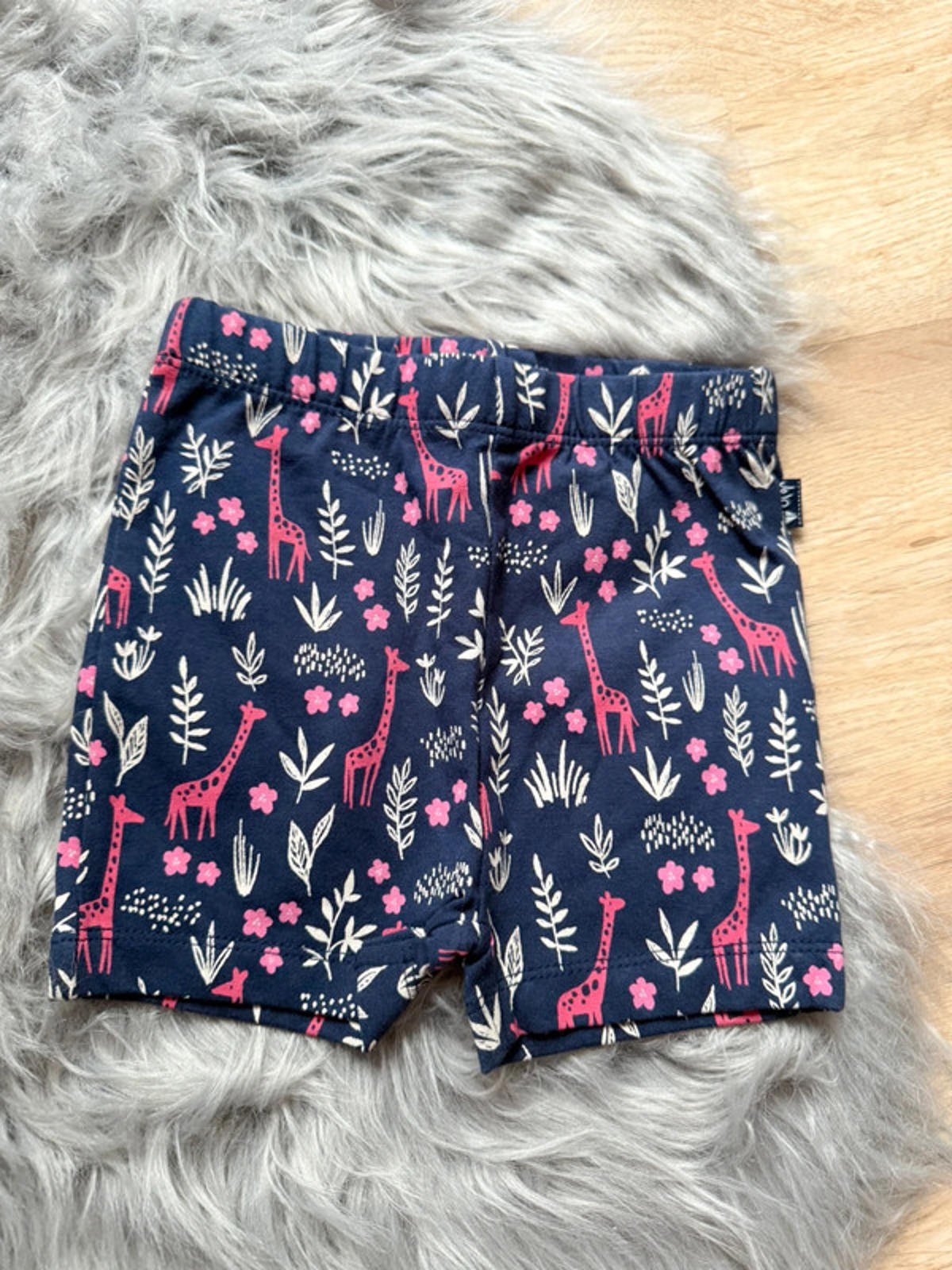 Nwot’s Jojo Maman Bebe Navy Floral Cycle Shorts - Girls 2 - 3 Years - Little Ones Preloved. Second Hand Children's & Preloved Baby, Kids, Girls & Boys Clothes. UK online