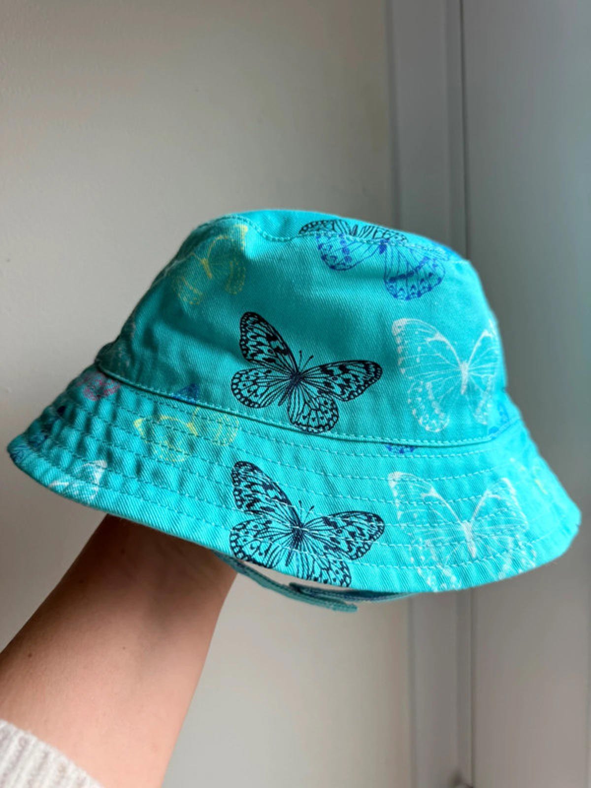 Nwot’s M&S Butterfly Summer Bucket Hat - Girls 12 - 18 Months - Little Ones Preloved. Second Hand Children's & Preloved Baby, Kids, Girls & Boys Clothes. UK online