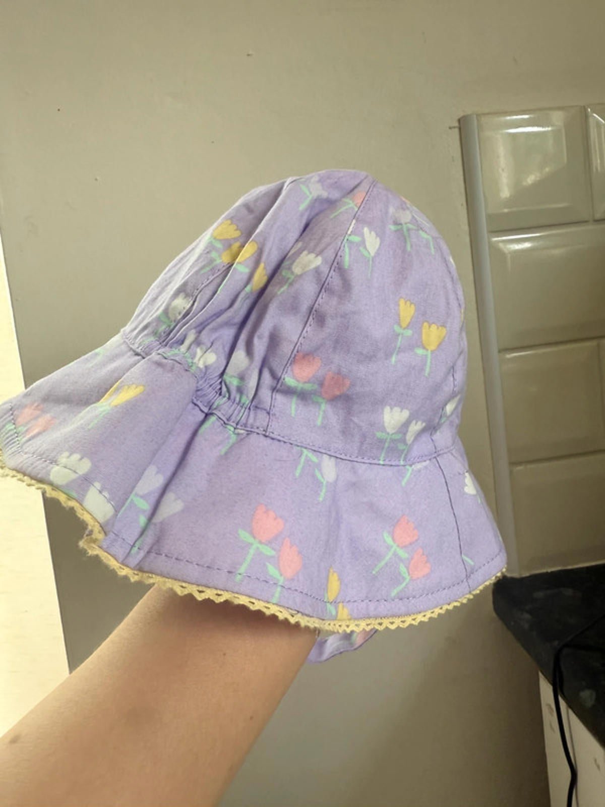 Nwot’s M&S Floral Lilac Summer Hat - Girls 6 - 12 Months - Little Ones Preloved. Second Hand Children's & Preloved Baby, Kids, Girls & Boys Clothes. UK online