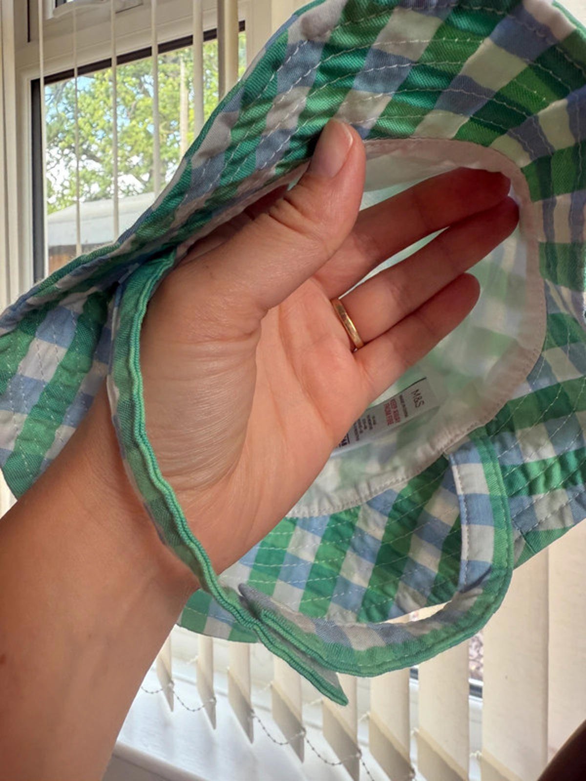 Nwot’s M&S Green & Blue Check Summer Hat - Boys 3 - 6 Months - Little Ones Preloved. Second Hand Children's & Preloved Baby, Kids, Girls & Boys Clothes. UK online