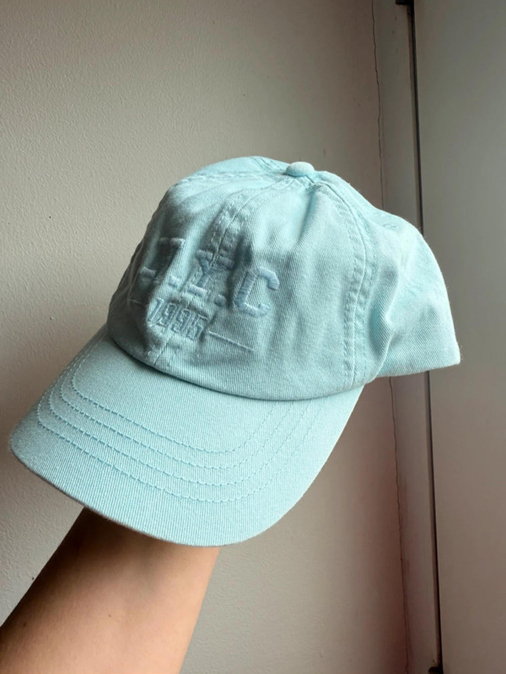 Nwot’s M&S NYC cap - unisex 3 - 6 years - Little Ones Preloved. Second Hand Children's & Preloved Baby, Kids, Girls & Boys Clothes. UK online