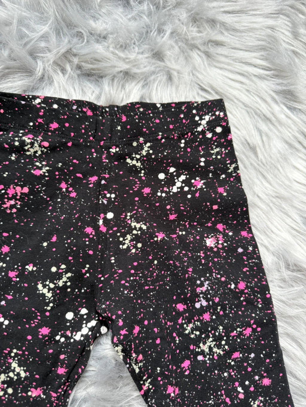 Nwot’s Next Black & Pink Paint Splatter Leggings - Girls 3 Years - Little Ones Preloved. Second Hand Children's & Preloved Baby, Kids, Girls & Boys Clothes. UK online