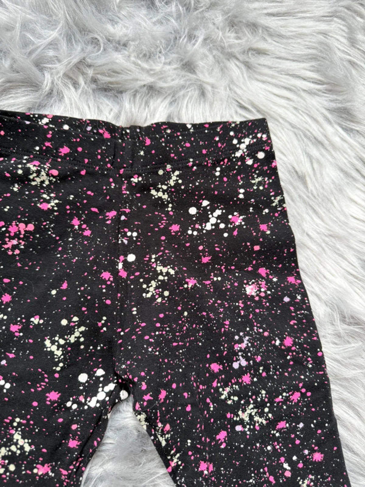 Nwot’s Next Black & Pink Paint Splatter Leggings - Girls 3 Years - Little Ones Preloved. Second Hand Children's & Preloved Baby, Kids, Girls & Boys Clothes. UK online