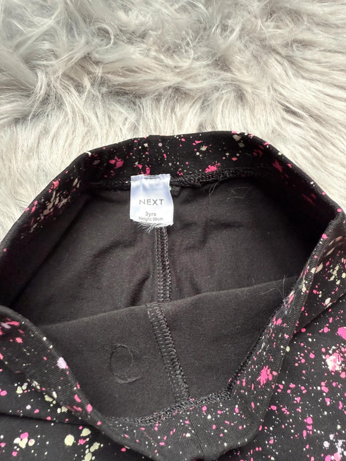 Nwot’s Next Black & Pink Paint Splatter Leggings - Girls 3 Years - Little Ones Preloved. Second Hand Children's & Preloved Baby, Kids, Girls & Boys Clothes. UK online