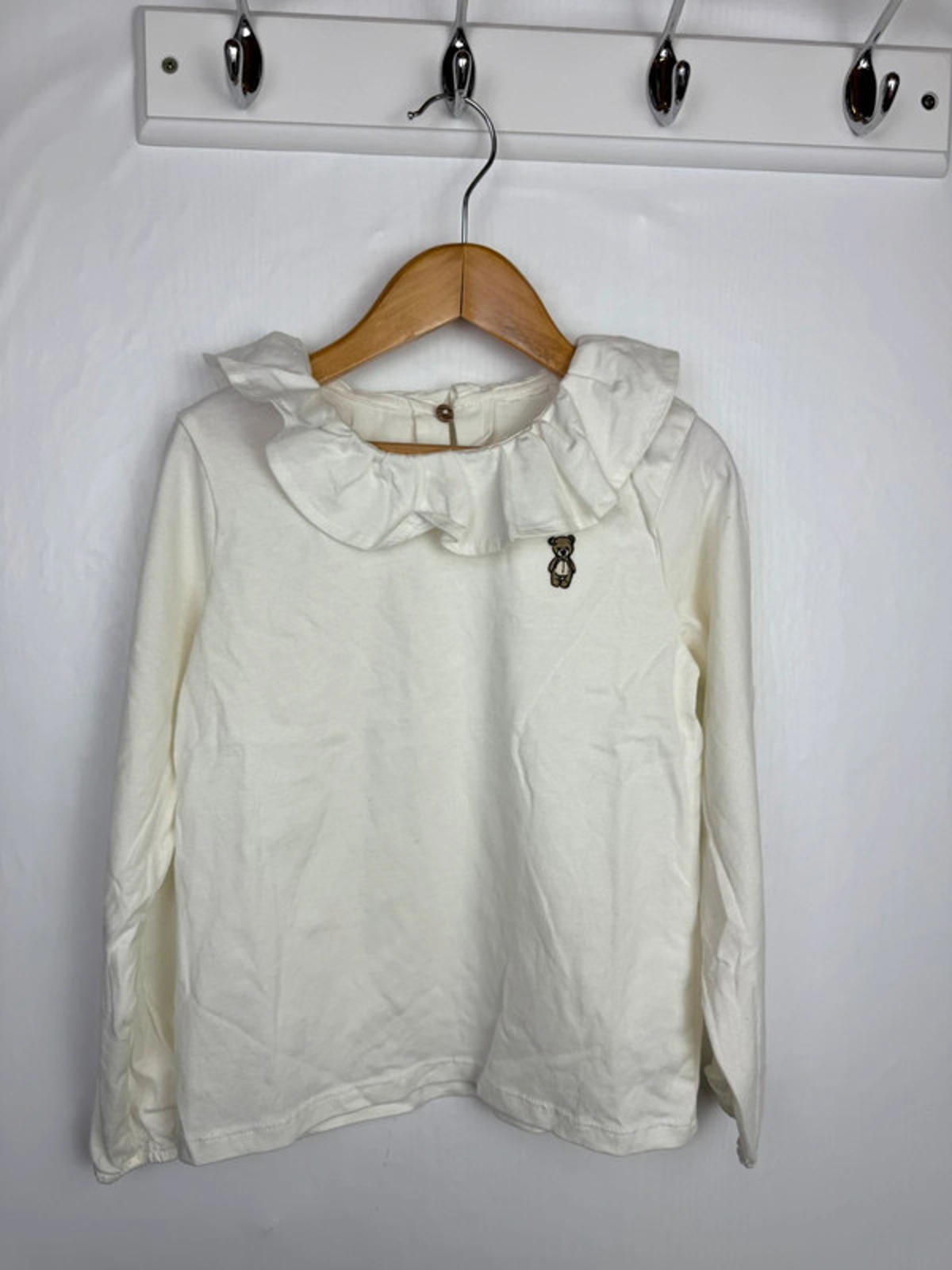 Nwot’s Next Cream Bear Collared Top - Girls 4 - 5 Years - Little Ones Preloved. Second Hand Children's & Preloved Baby, Kids, Girls & Boys Clothes. UK online