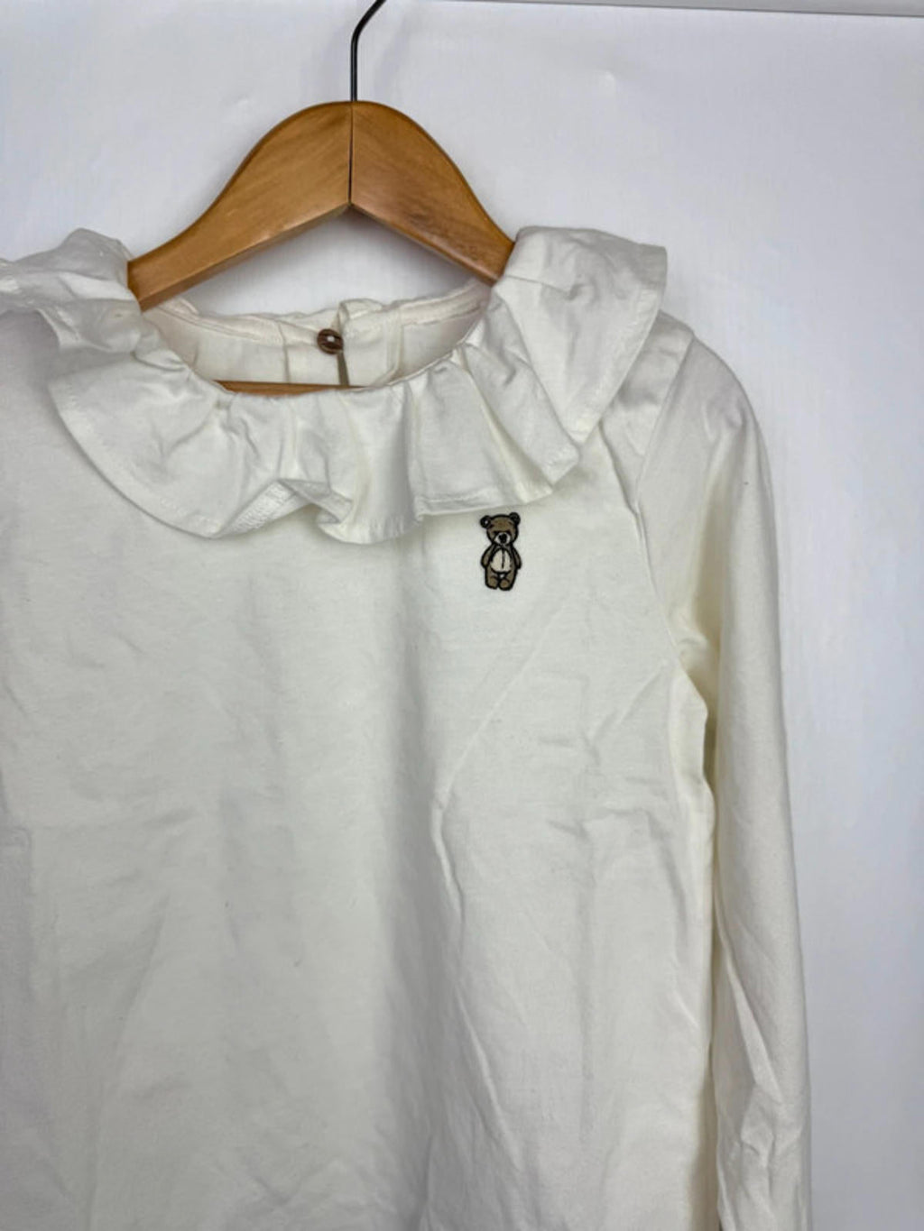 Nwot’s Next Cream Bear Collared Top - Girls 4 - 5 Years - Little Ones Preloved. Second Hand Children's & Preloved Baby, Kids, Girls & Boys Clothes. UK online