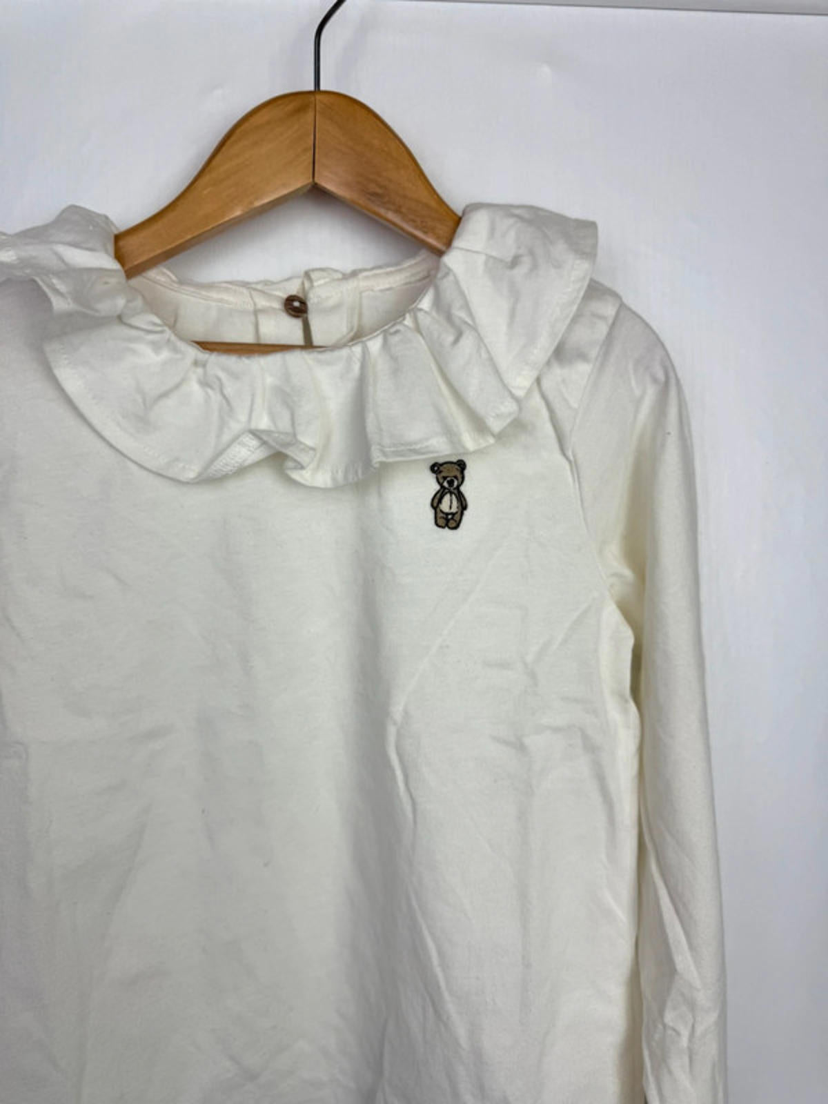 Nwot’s Next Cream Bear Collared Top - Girls 4 - 5 Years - Little Ones Preloved. Second Hand Children's & Preloved Baby, Kids, Girls & Boys Clothes. UK online