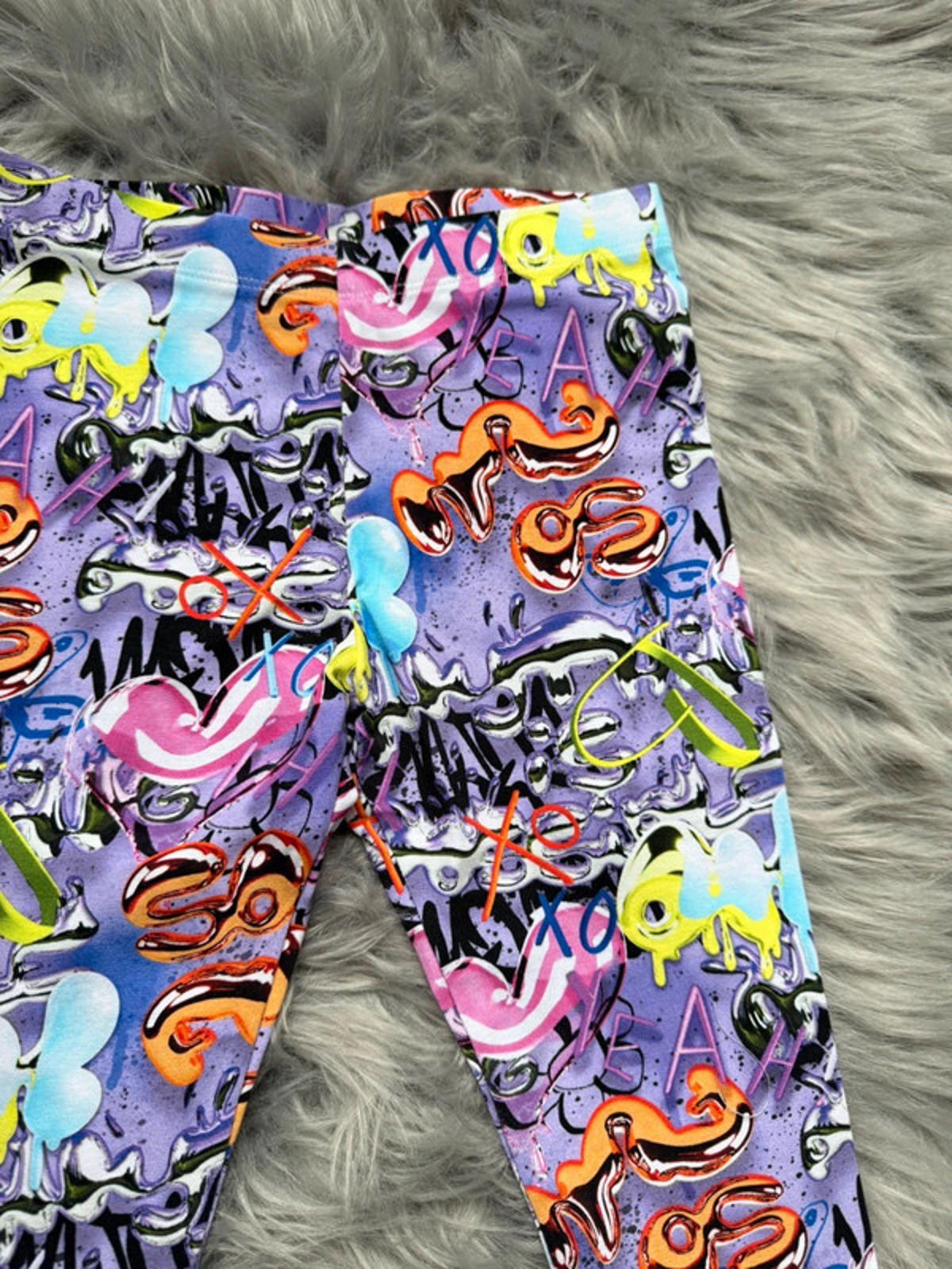Nwot’s Next Purple Graffiti Leggings - Girls 5 Years - Little Ones Preloved. Second Hand Children's & Preloved Baby, Kids, Girls & Boys Clothes. UK online