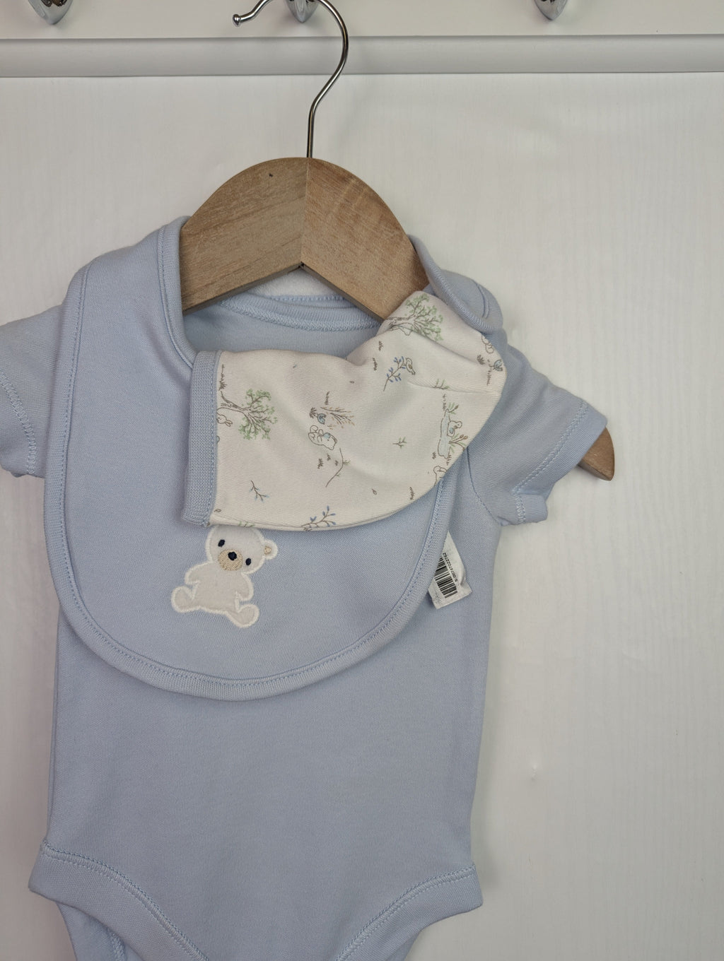 NWOT's Nutmeg Baby Boy Set - Boys 0 - 3 Months - Little Ones Preloved. Second Hand Children's & Preloved Baby, Kids, Girls & Boys Clothes. UK online