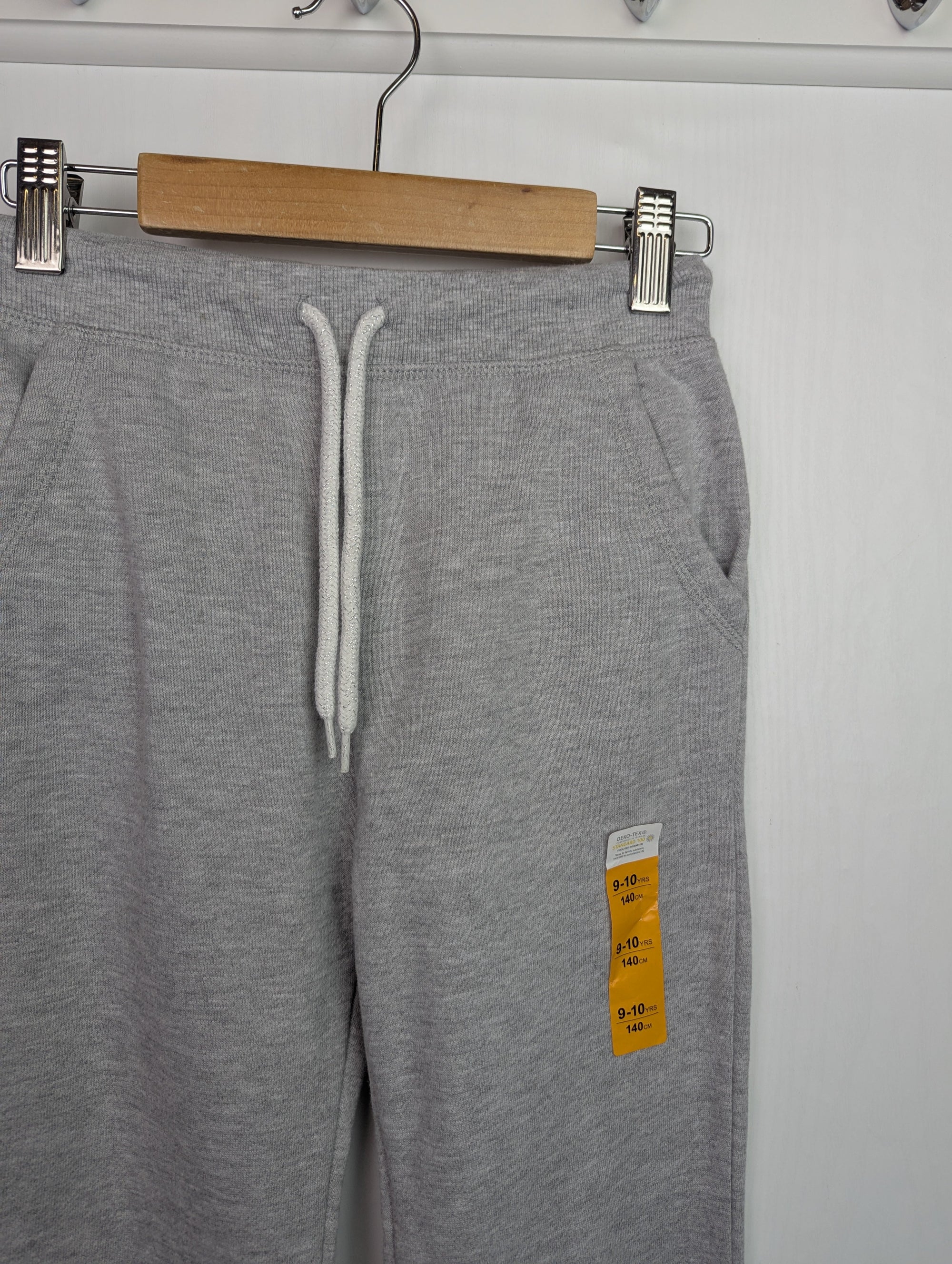 NWOT's Primark Grey Joggers - Girls 9 - 10 Years - Little Ones Preloved. Second Hand Children's & Preloved Baby, Kids, Girls & Boys Clothes. UK online