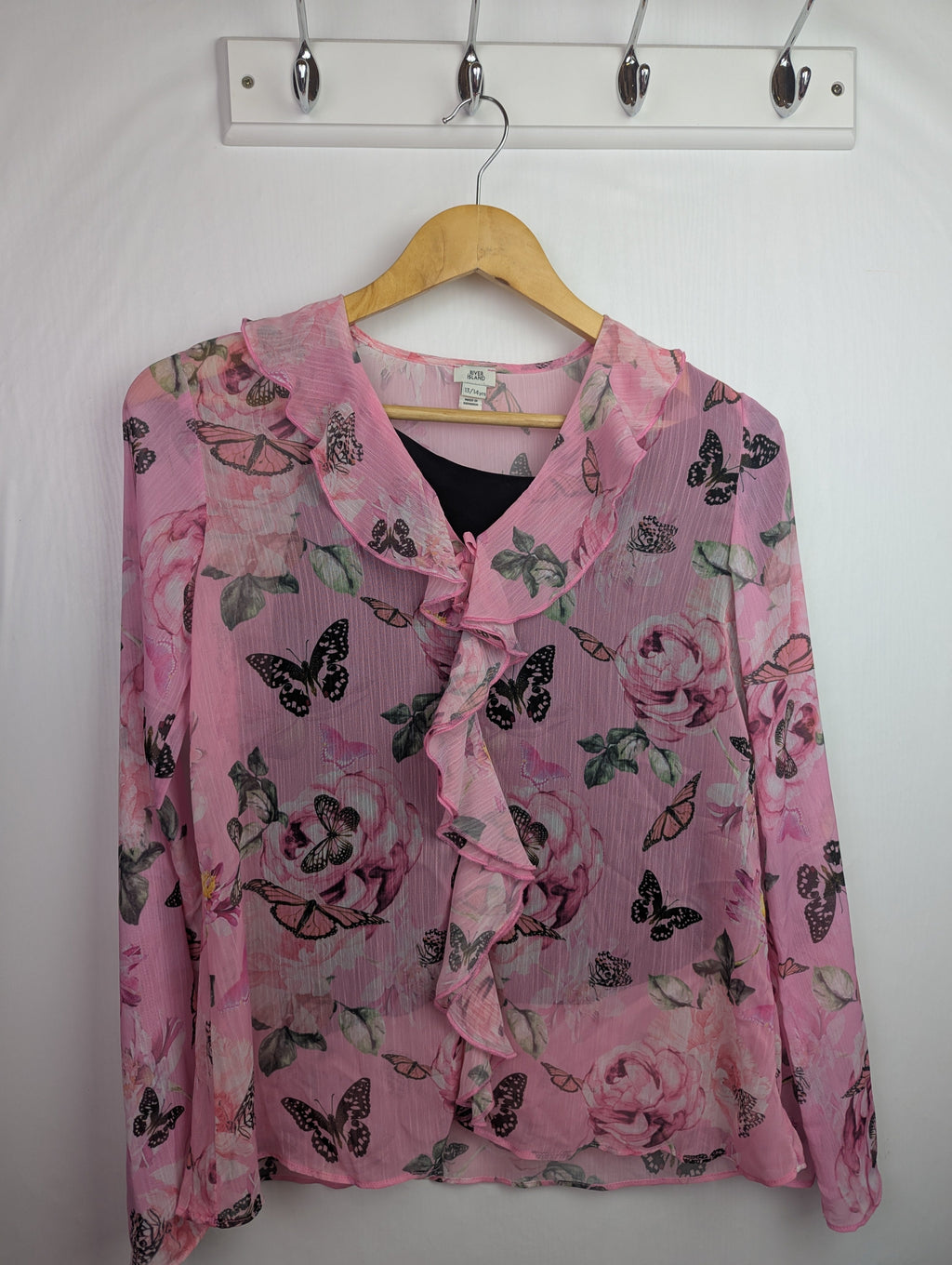 NWOT's River Island 2 - Piece Top - Girls 9 - 10 Years - Little Ones Preloved. Second Hand Children's & Preloved Baby, Kids, Girls & Boys Clothes. UK online