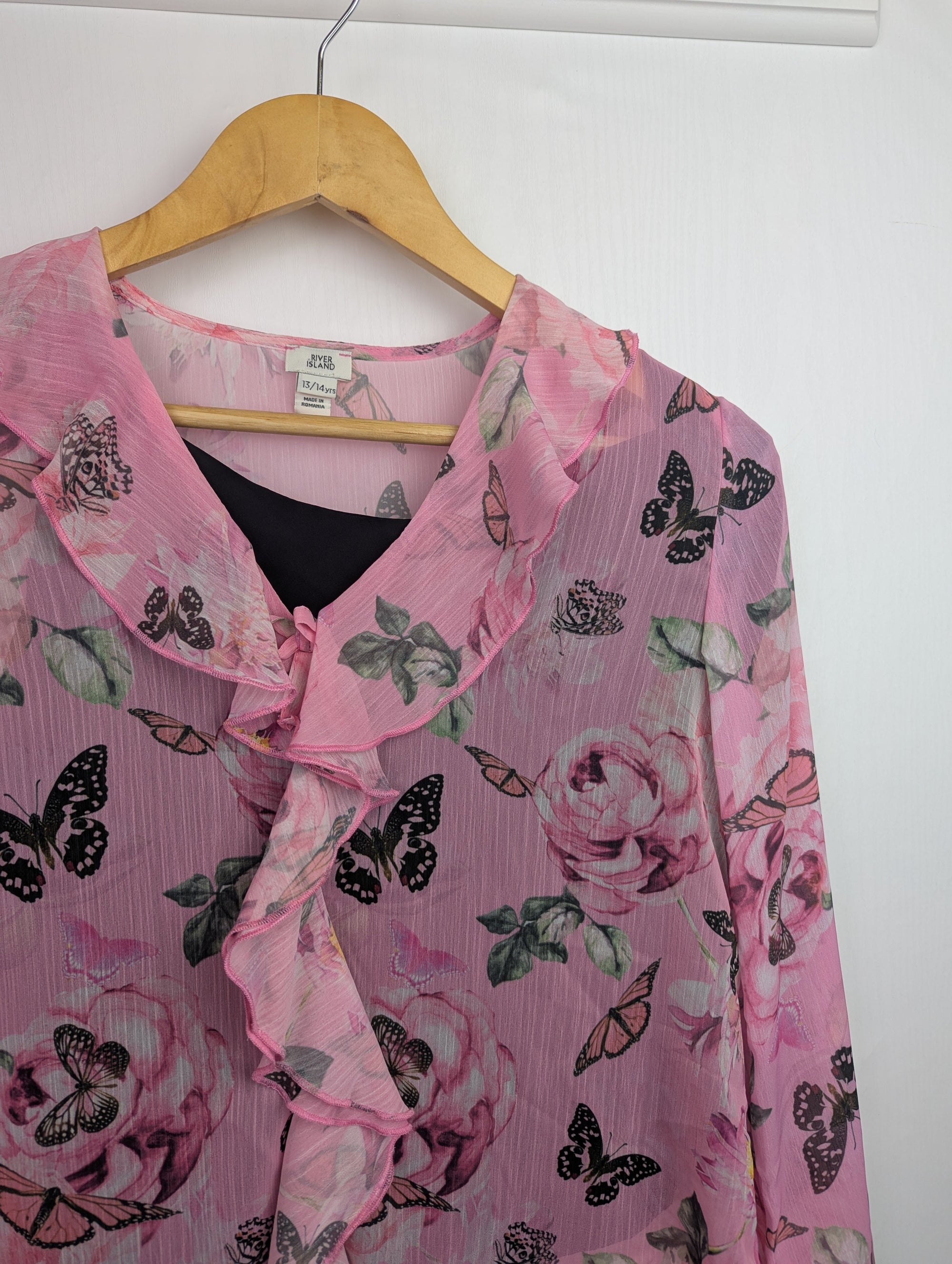NWOT's River Island 2 - Piece Top - Girls 9 - 10 Years - Little Ones Preloved. Second Hand Children's & Preloved Baby, Kids, Girls & Boys Clothes. UK online