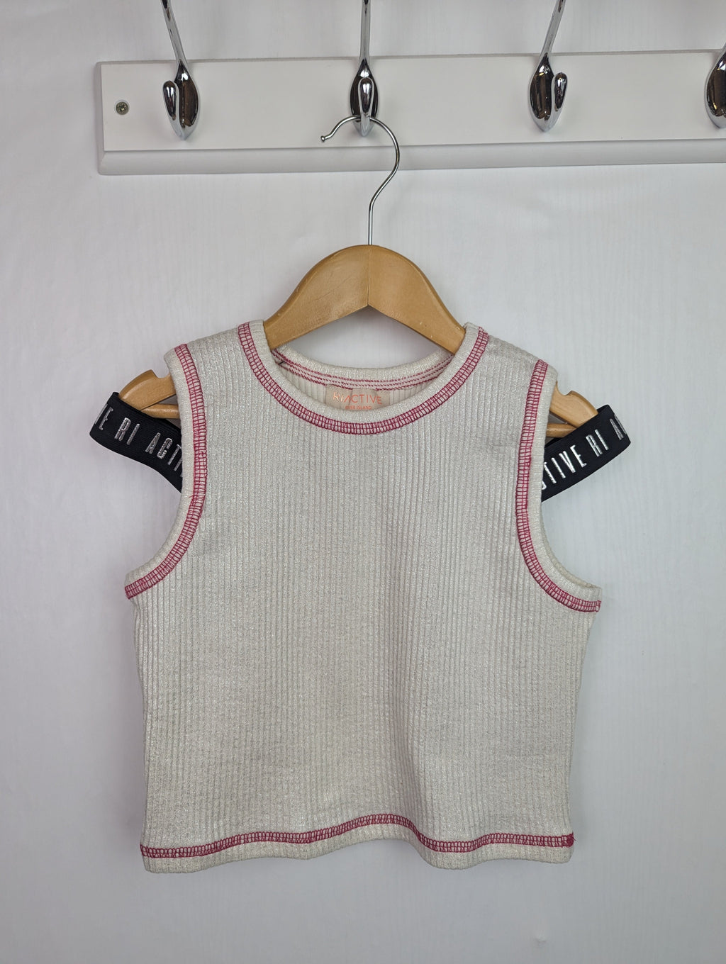 NWOT's River Island Active Top - Girls 9 - 10 Years - Little Ones Preloved. Second Hand Children's & Preloved Baby, Kids, Girls & Boys Clothes. UK online