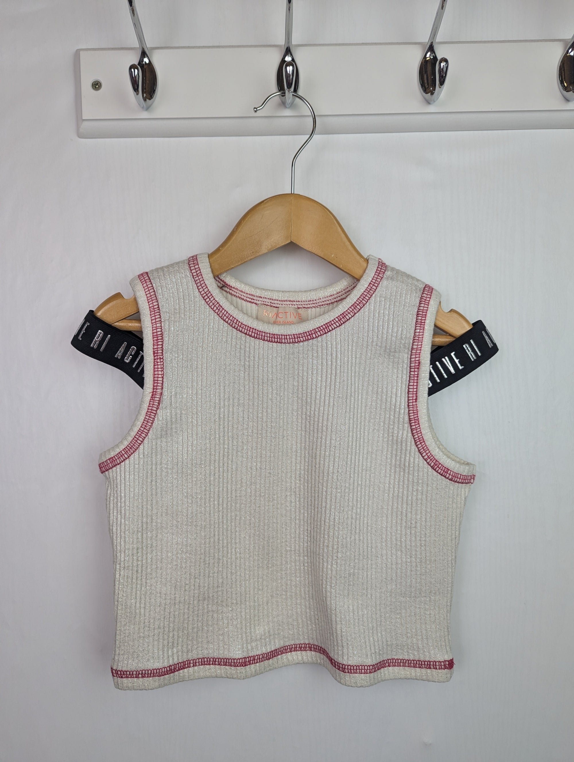 NWOT's River Island Active Top - Girls 9 - 10 Years - Little Ones Preloved. Second Hand Children's & Preloved Baby, Kids, Girls & Boys Clothes. UK online