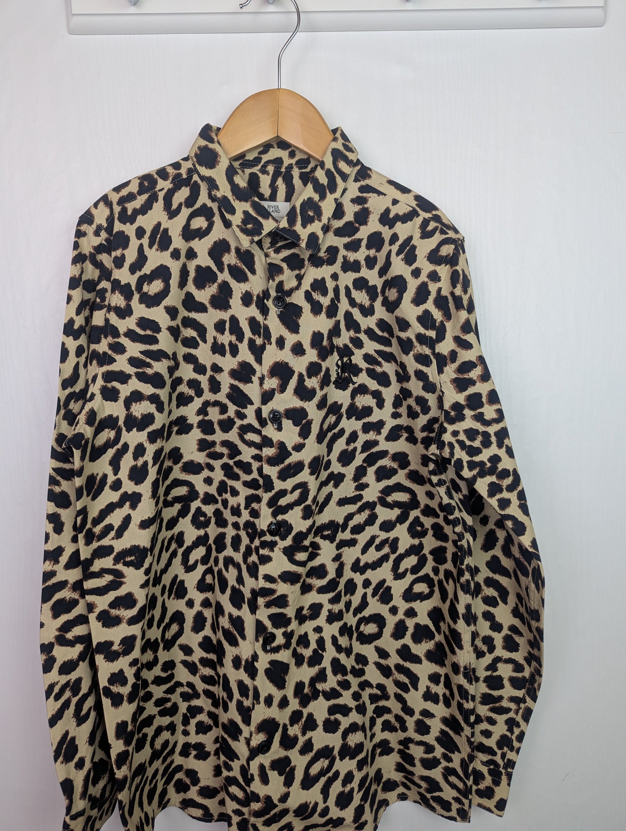 NWOT's River Island Animal Print Shirt - Boys 9 - 10 Years - Little Ones Preloved. Second Hand Children's & Preloved Baby, Kids, Girls & Boys Clothes. UK online