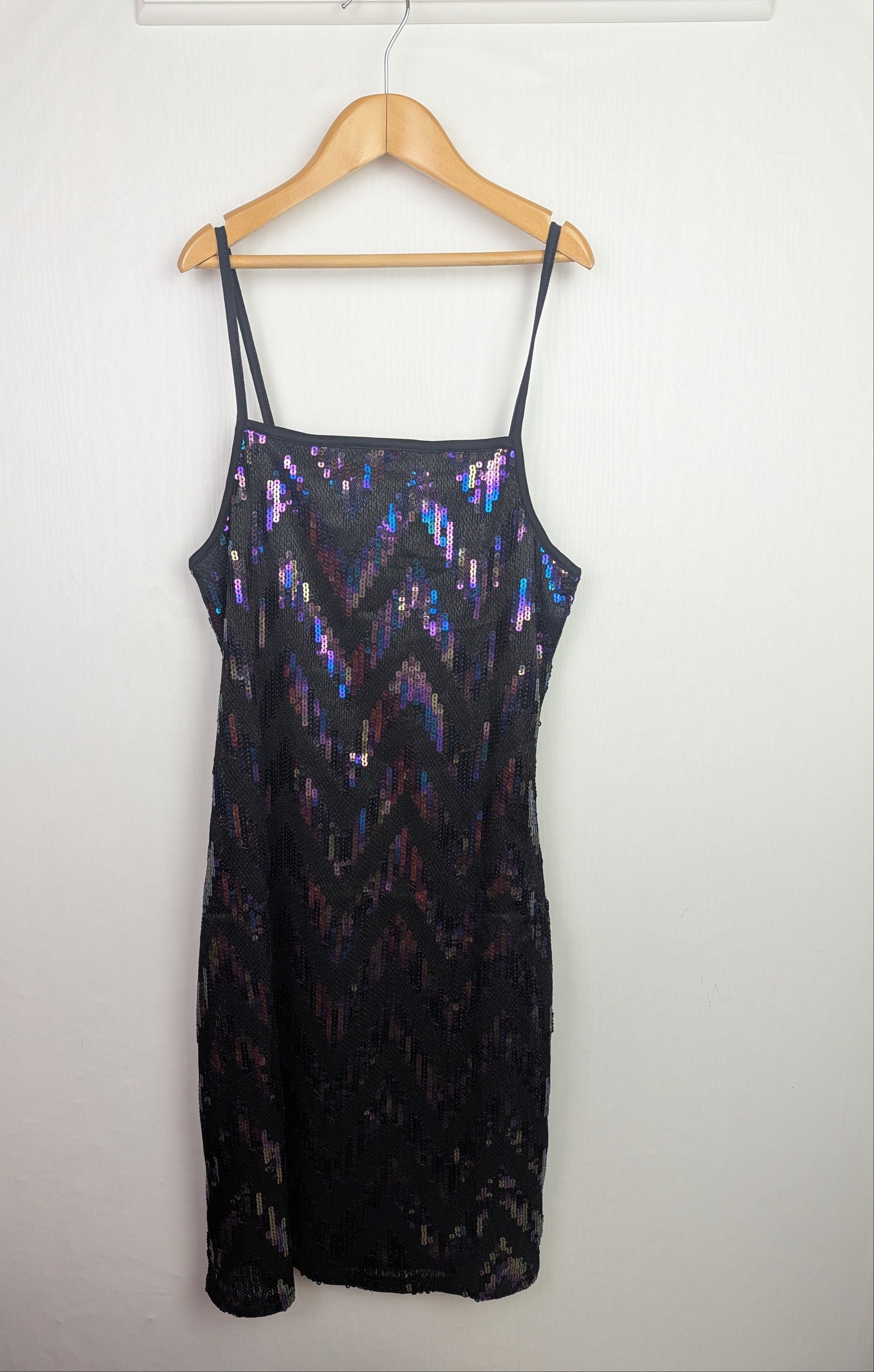 NWOT's River Island Black & Purple Sequin Dress - Girls 11 - 12 Years - Little Ones Preloved. Second Hand Children's & Preloved Baby, Kids, Girls & Boys Clothes. UK online