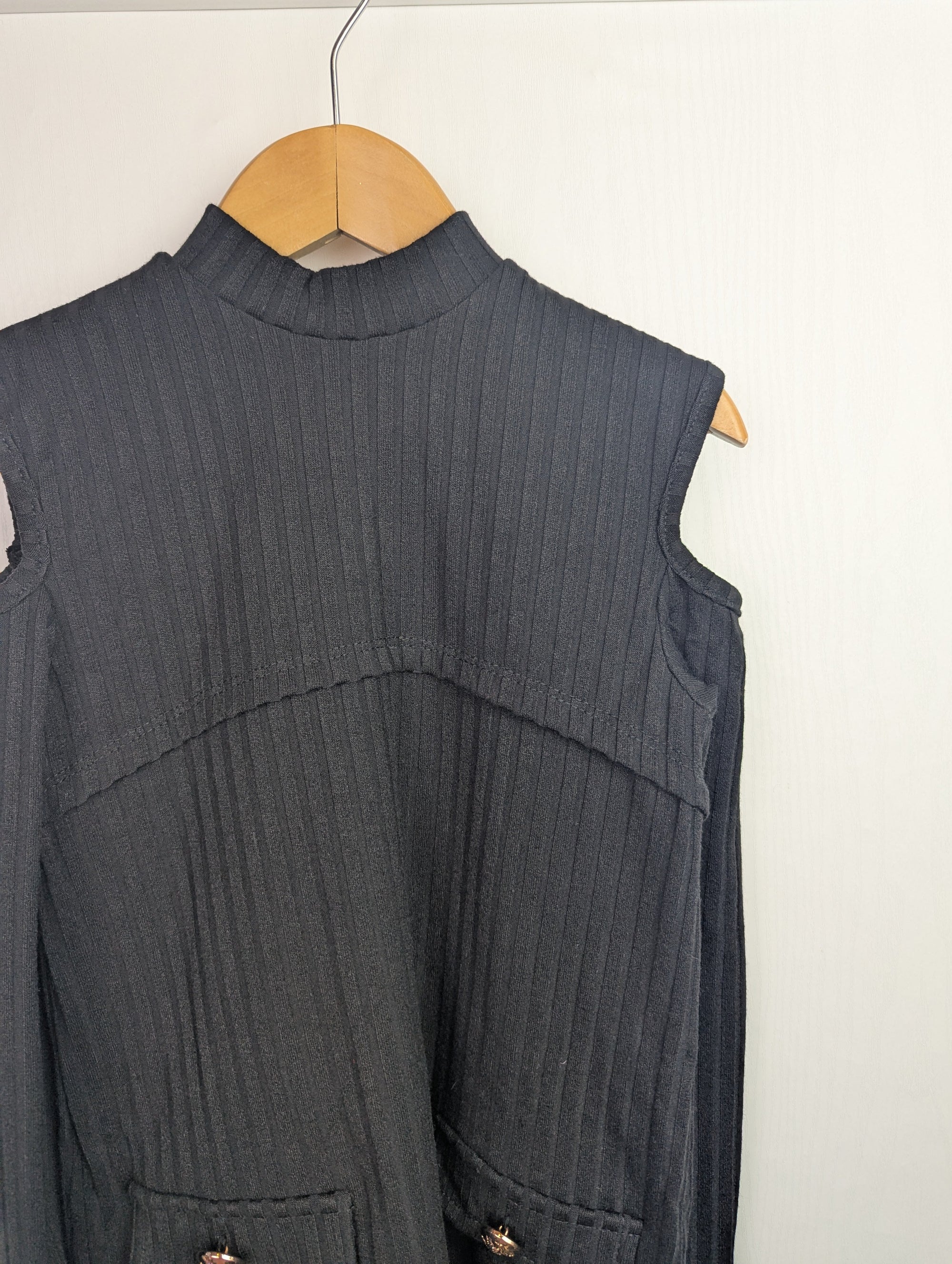 NWOT's River Island Black Ribbed Dress - Girls 4 - 5 Years - Little Ones Preloved. Second Hand Children's & Preloved Baby, Kids, Girls & Boys Clothes. UK online