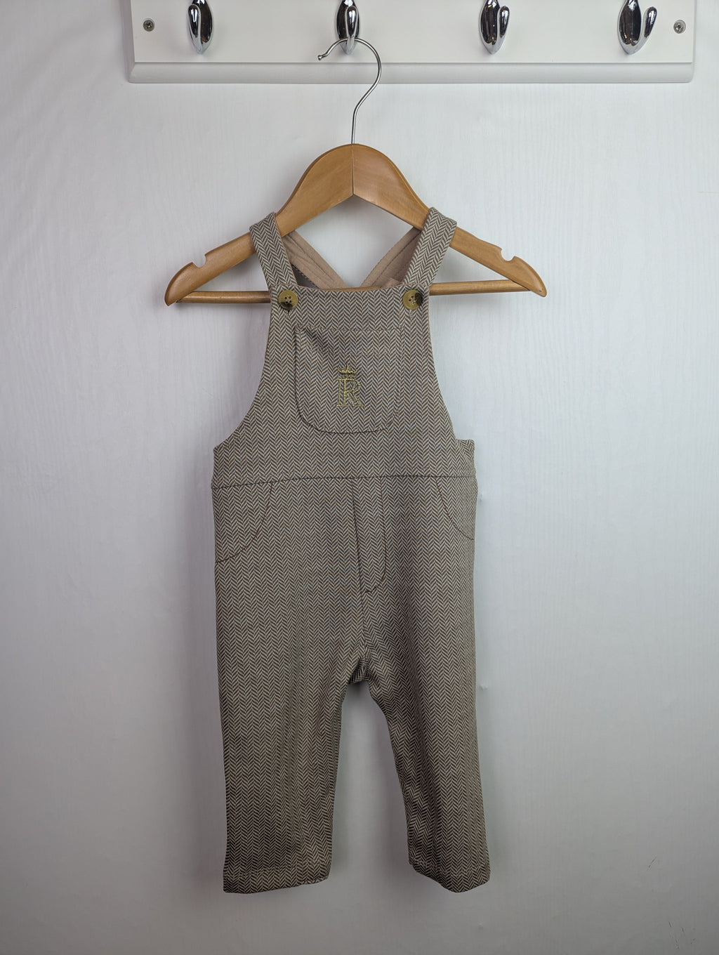 NWOT's River Island Brown Romper - Boys 3 - 6 Months - Little Ones Preloved. Second Hand Children's & Preloved Baby, Kids, Girls & Boys Clothes. UK online