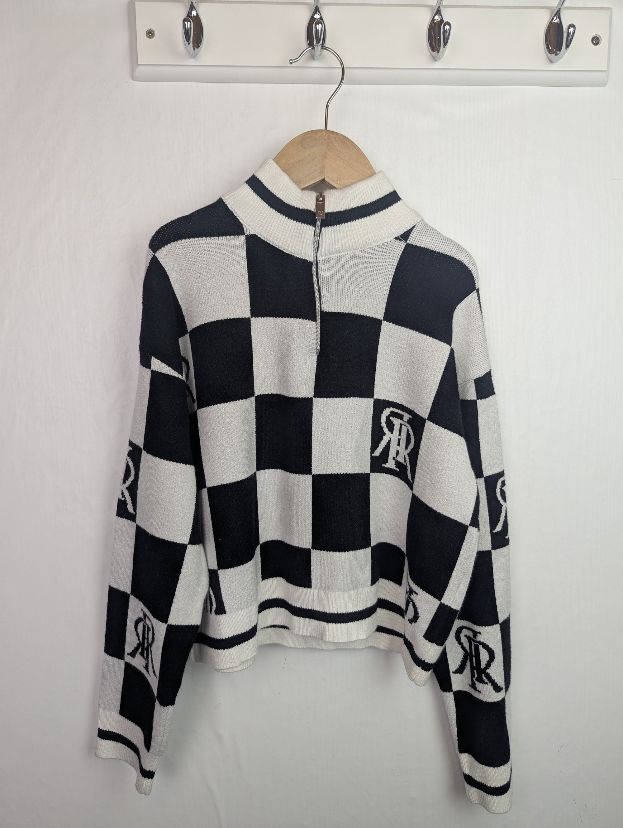 NWOT's River Island Check Jumper - Girls 9 - 10 Years - Little Ones Preloved. Second Hand Children's & Preloved Baby, Kids, Girls & Boys Clothes. UK online