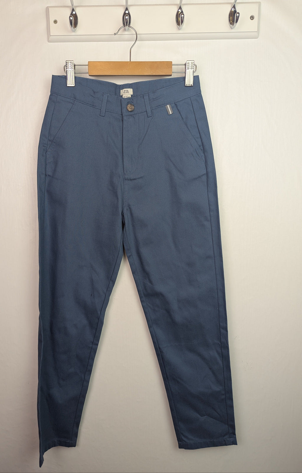 NWOT's River Island Chino Trousers - Boys 9 - 10 Years - Little Ones Preloved. Second Hand Children's & Preloved Baby, Kids, Girls & Boys Clothes. UK online