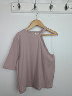 NWOT's River Island Cold Shoulder Top - Girls 9 - 10 Years - Little Ones Preloved. Second Hand Children's & Preloved Baby, Kids, Girls & Boys Clothes. UK online