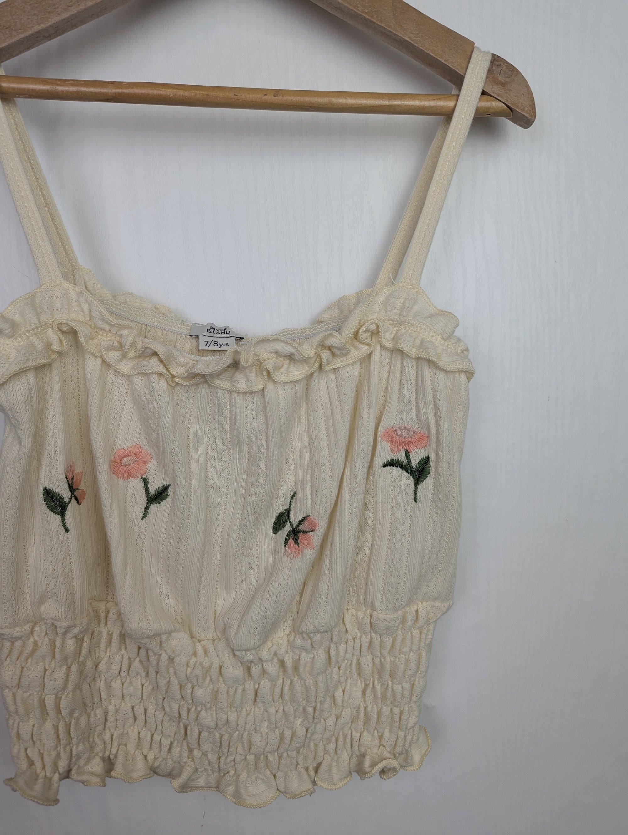 NWOT's River Island Cream Floral Top - Girls 11 - 12 Years - Little Ones Preloved. Second Hand Children's & Preloved Baby, Kids, Girls & Boys Clothes. UK online