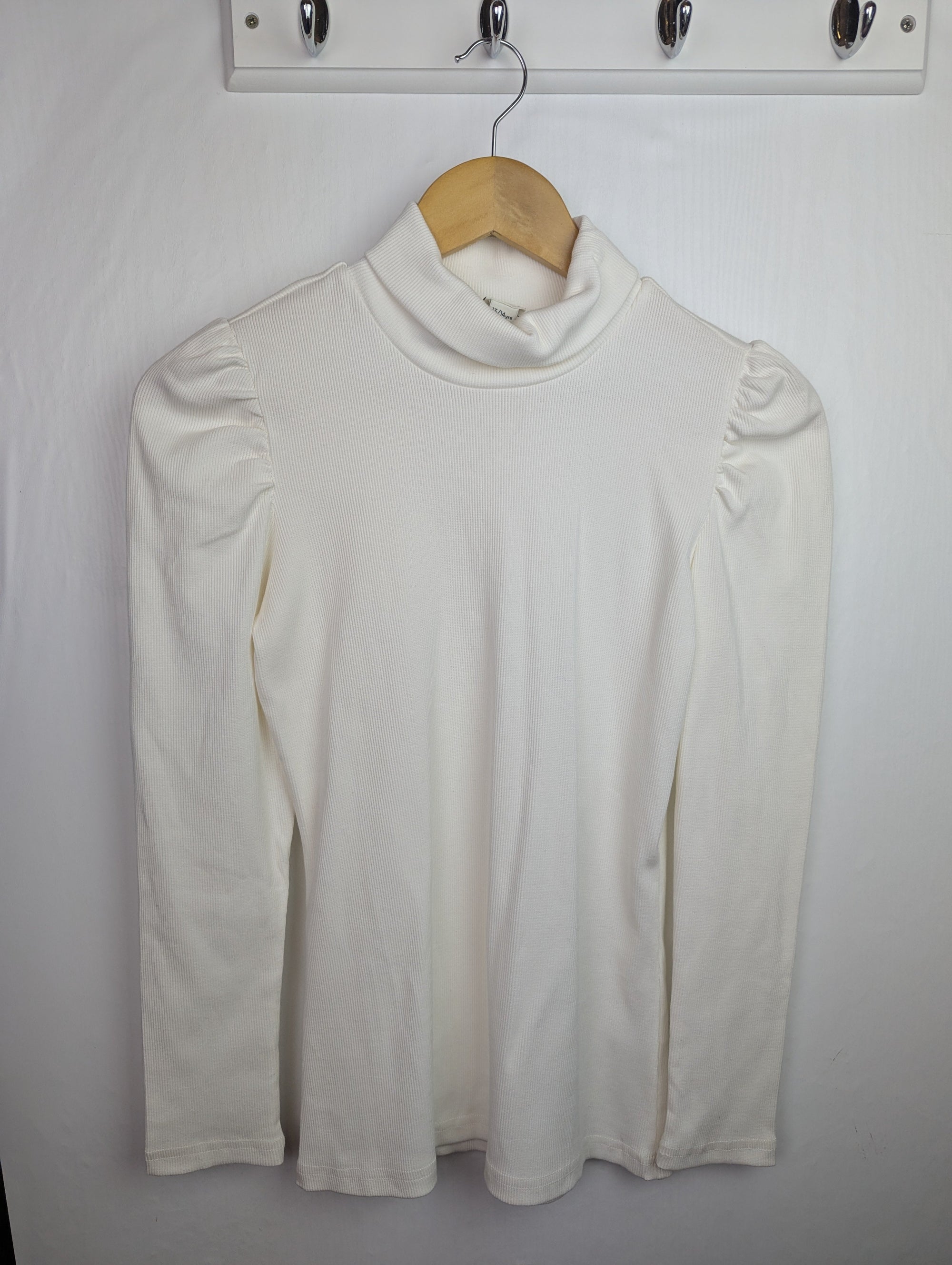 NWOT's River Island Cream Ribbed Top - Girls 13 - 14 Years - Little Ones Preloved. Second Hand Children's & Preloved Baby, Kids, Girls & Boys Clothes. UK online