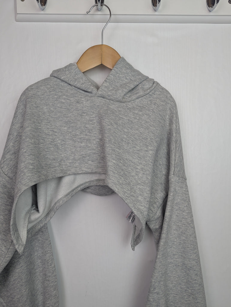 NWOT's River Island Cropped Hoodie - Girls 9-10 Years Little Ones Preloved Used, Preloved, Preworn Baby, Girls & Boys Clothes. Kids & Children's second hand Clothing UK Online. Cheap affordable. Brands including Next, Joules, Nutmeg Morrisons, TU, F&F, H&M.