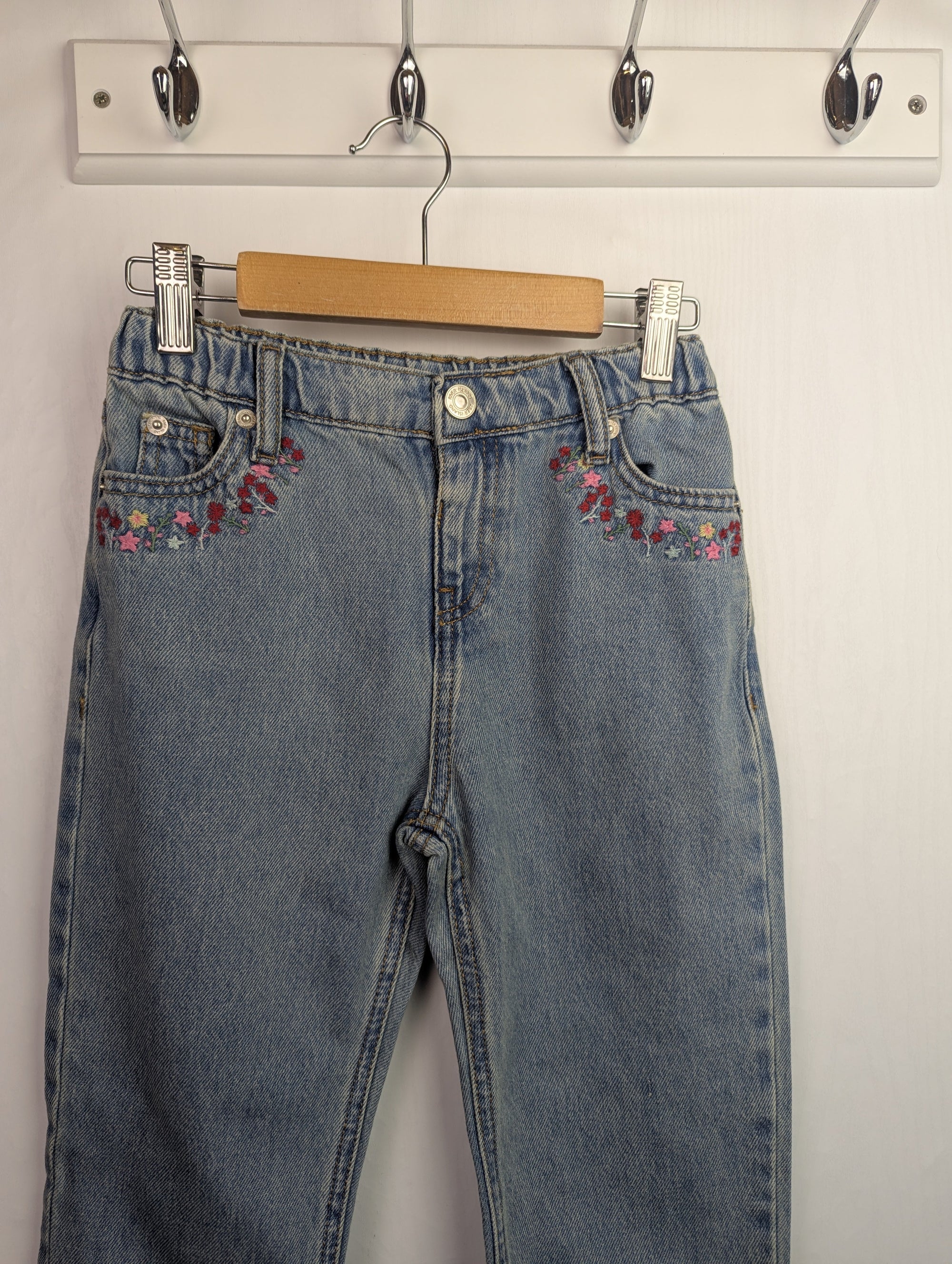 NWOT's River Island Floral Denim Jeans - Girls 4 - 5 Years - Little Ones Preloved. Second Hand Children's & Preloved Baby, Kids, Girls & Boys Clothes. UK online