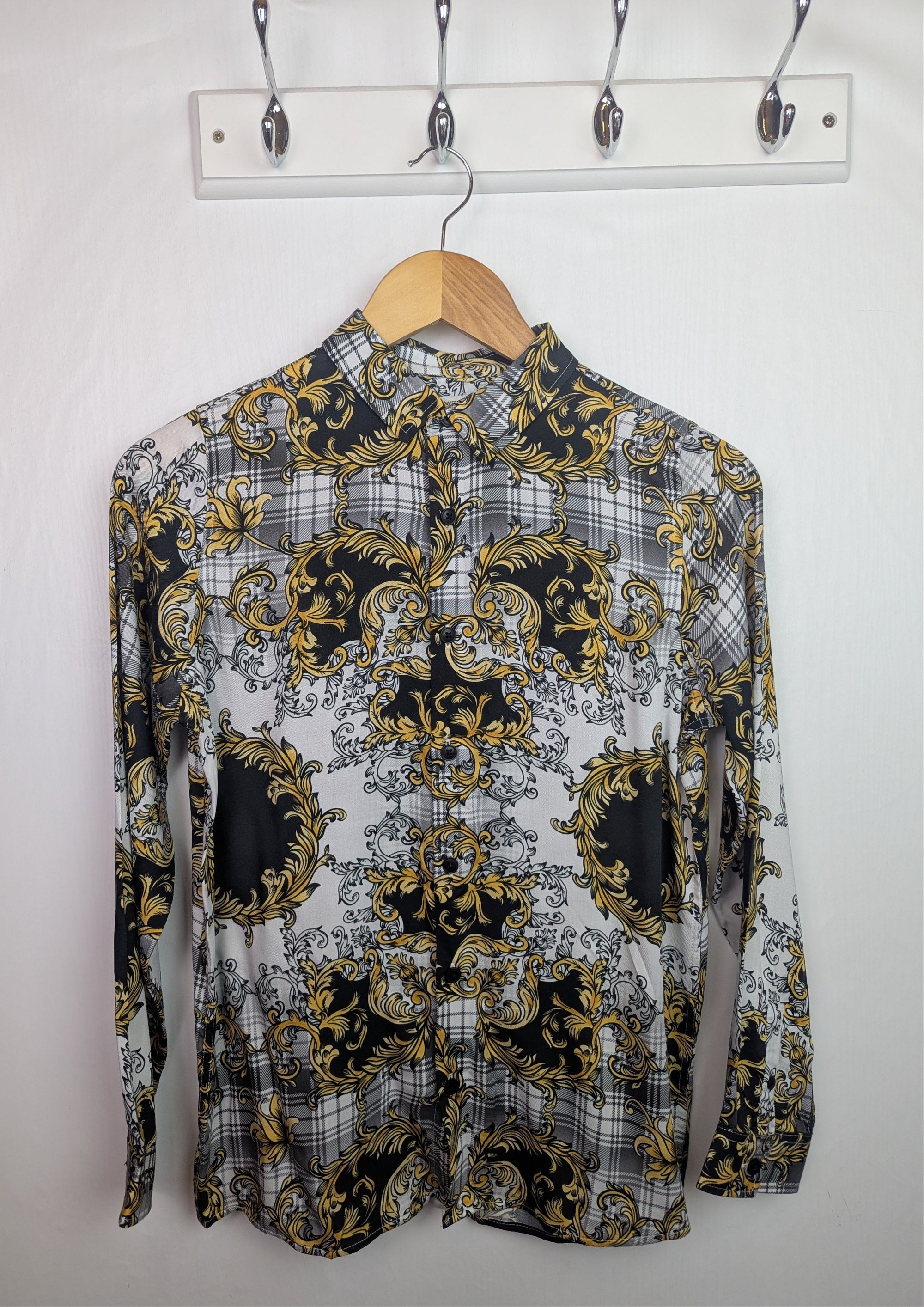 NWOT's River Island Floral Shirt - Boys 11 - 12 Years - Little Ones Preloved. Second Hand Children's & Preloved Baby, Kids, Girls & Boys Clothes. UK online