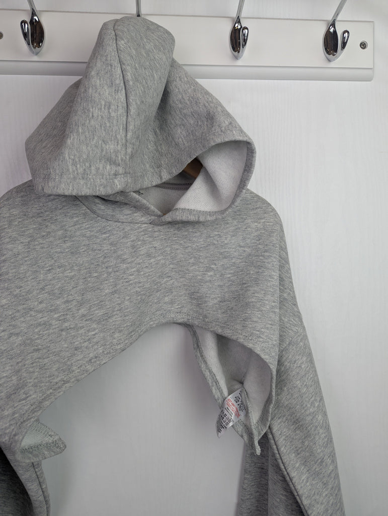 NWOT's River Island Grey crop Hoodie - Girls 7-8 Years Little Ones Preloved Used, Preloved, Preworn Baby, Girls & Boys Clothes. Kids & Children's second hand Clothing UK Online. Cheap affordable. Brands including Next, Joules, Nutmeg Morrisons, TU, F&F, H&M.