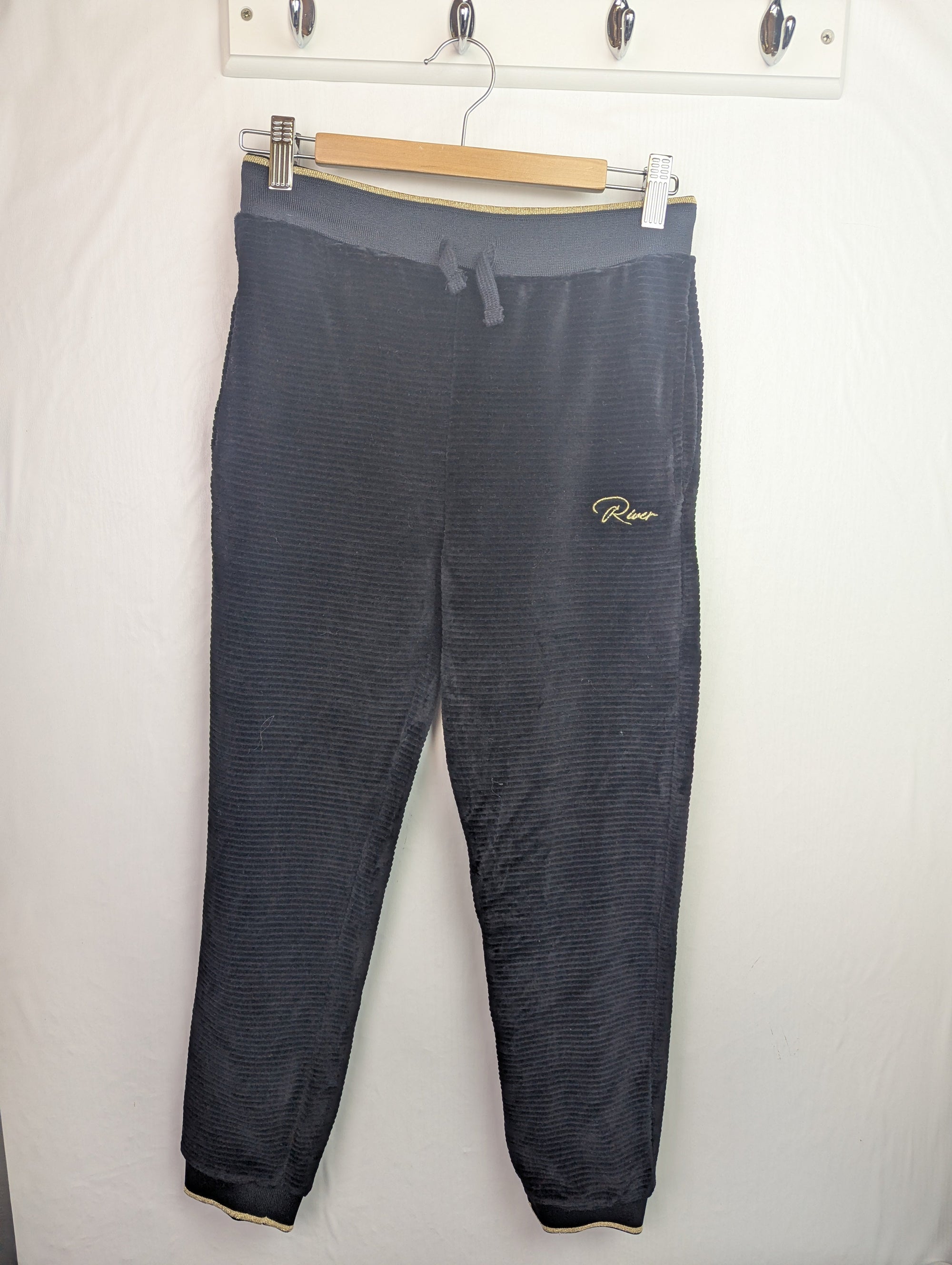 NWOT's River Island Jogging Bottoms - Unisex 9 - 10 Years - Little Ones Preloved. Second Hand Children's & Preloved Baby, Kids, Girls & Boys Clothes. UK online