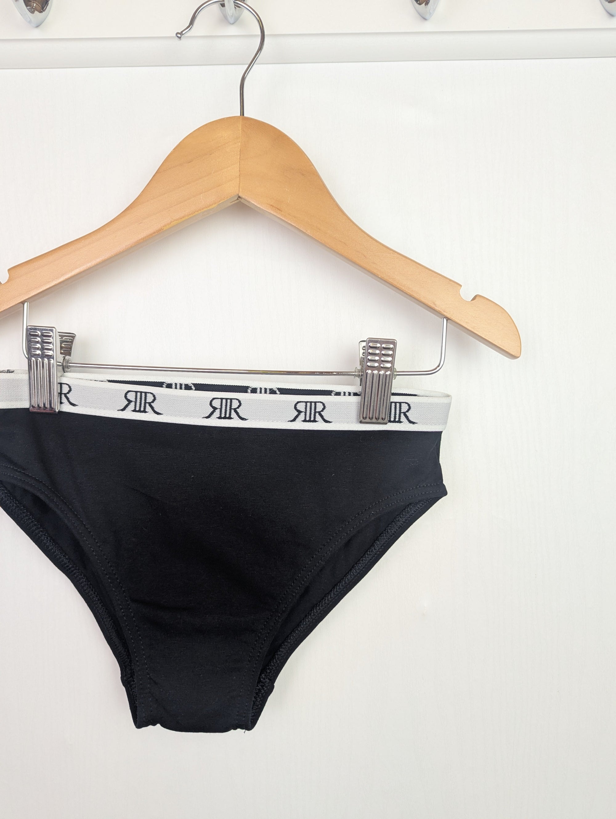 NWOT's River Island Knickers - Girls 7 - 8 Years - Little Ones Preloved. Second Hand Children's & Preloved Baby, Kids, Girls & Boys Clothes. UK online