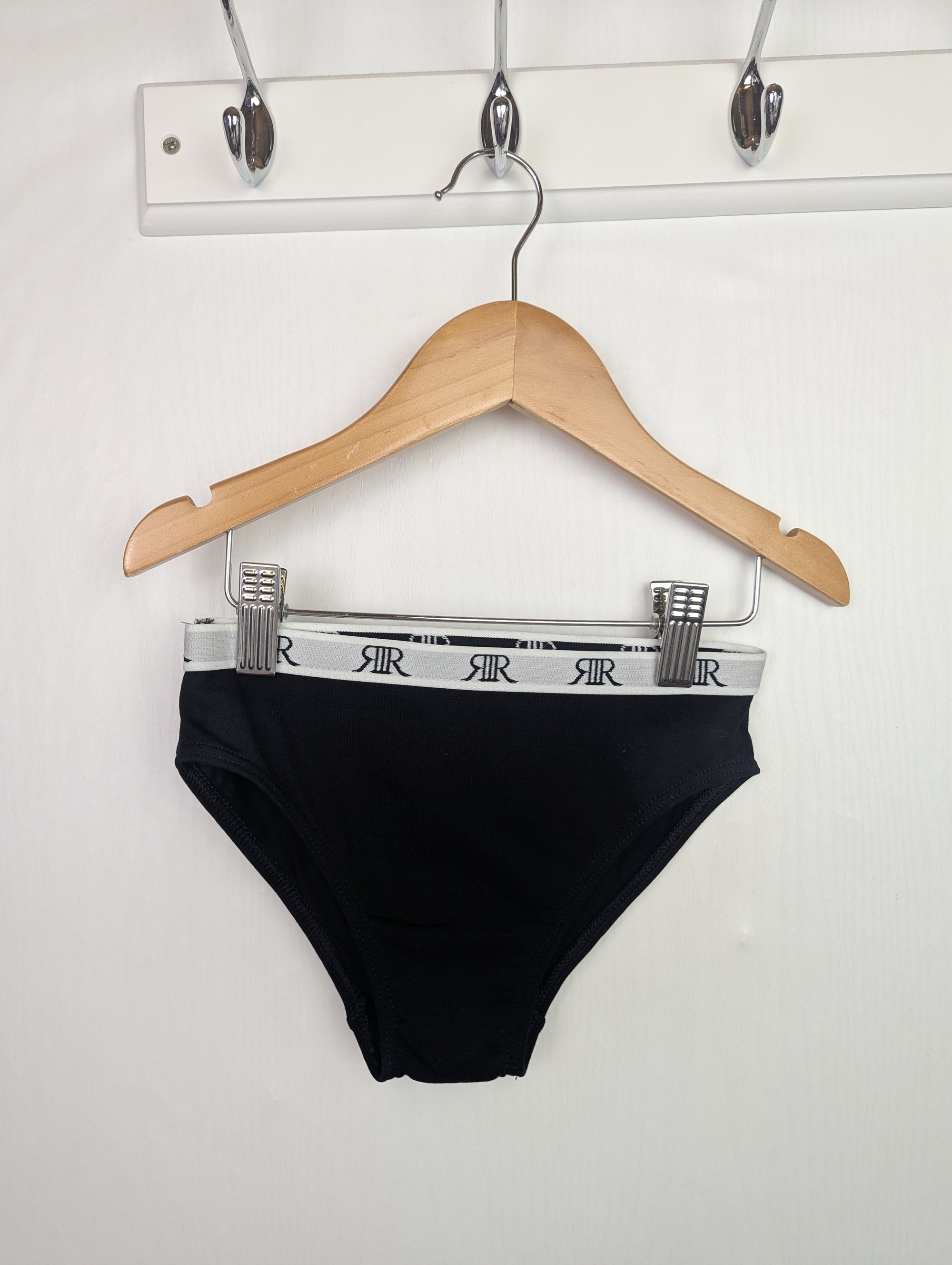 NWOT's River Island Knickers - Girls 7 - 8 Years - Little Ones Preloved. Second Hand Children's & Preloved Baby, Kids, Girls & Boys Clothes. UK online